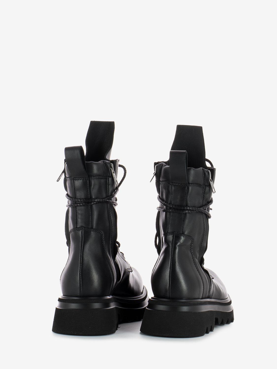 Helga Black Amphibian