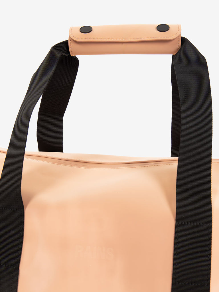 RAINS - Hilo weekend bag small coy