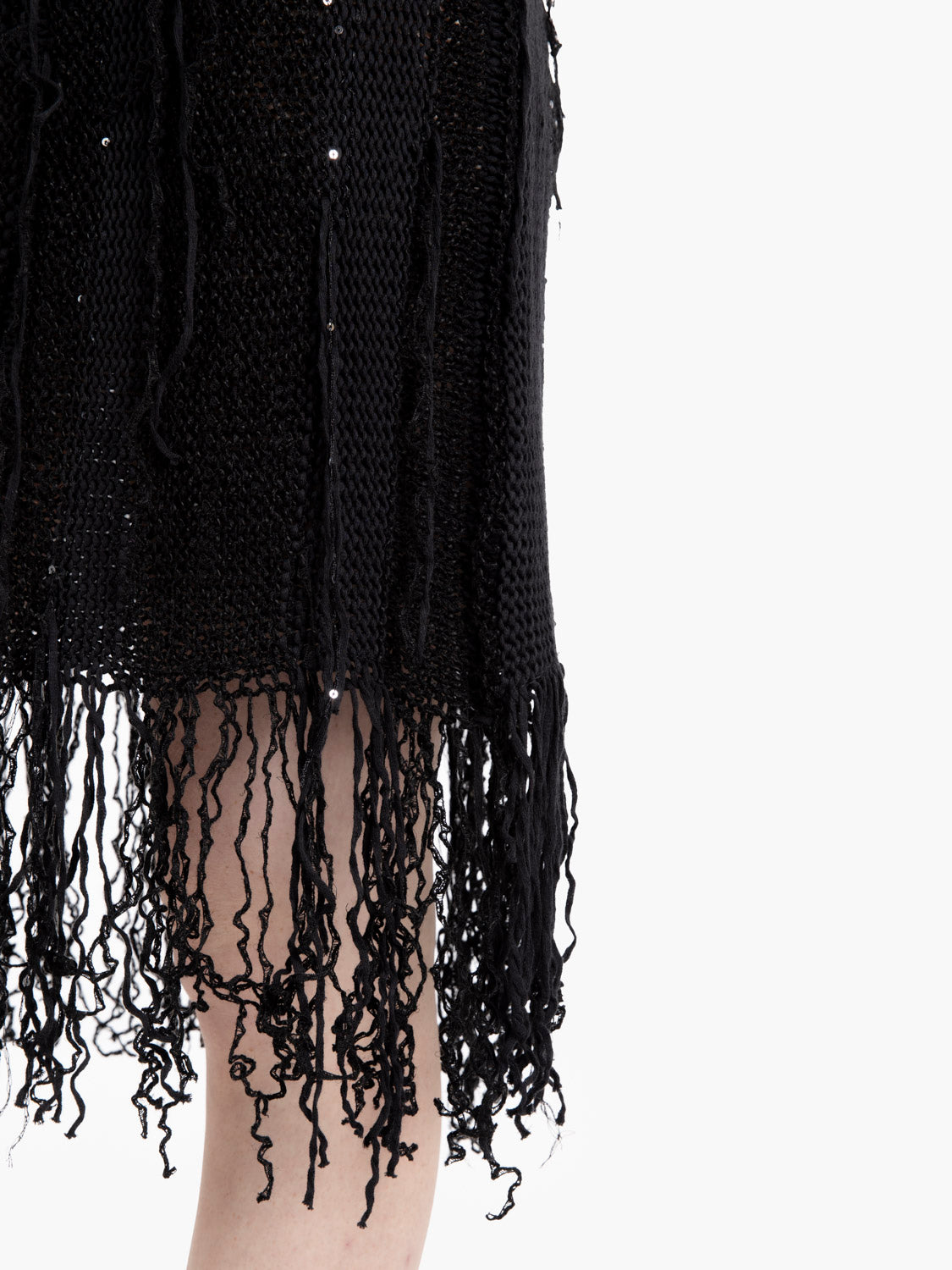 Abito corto in maglia con frange nero