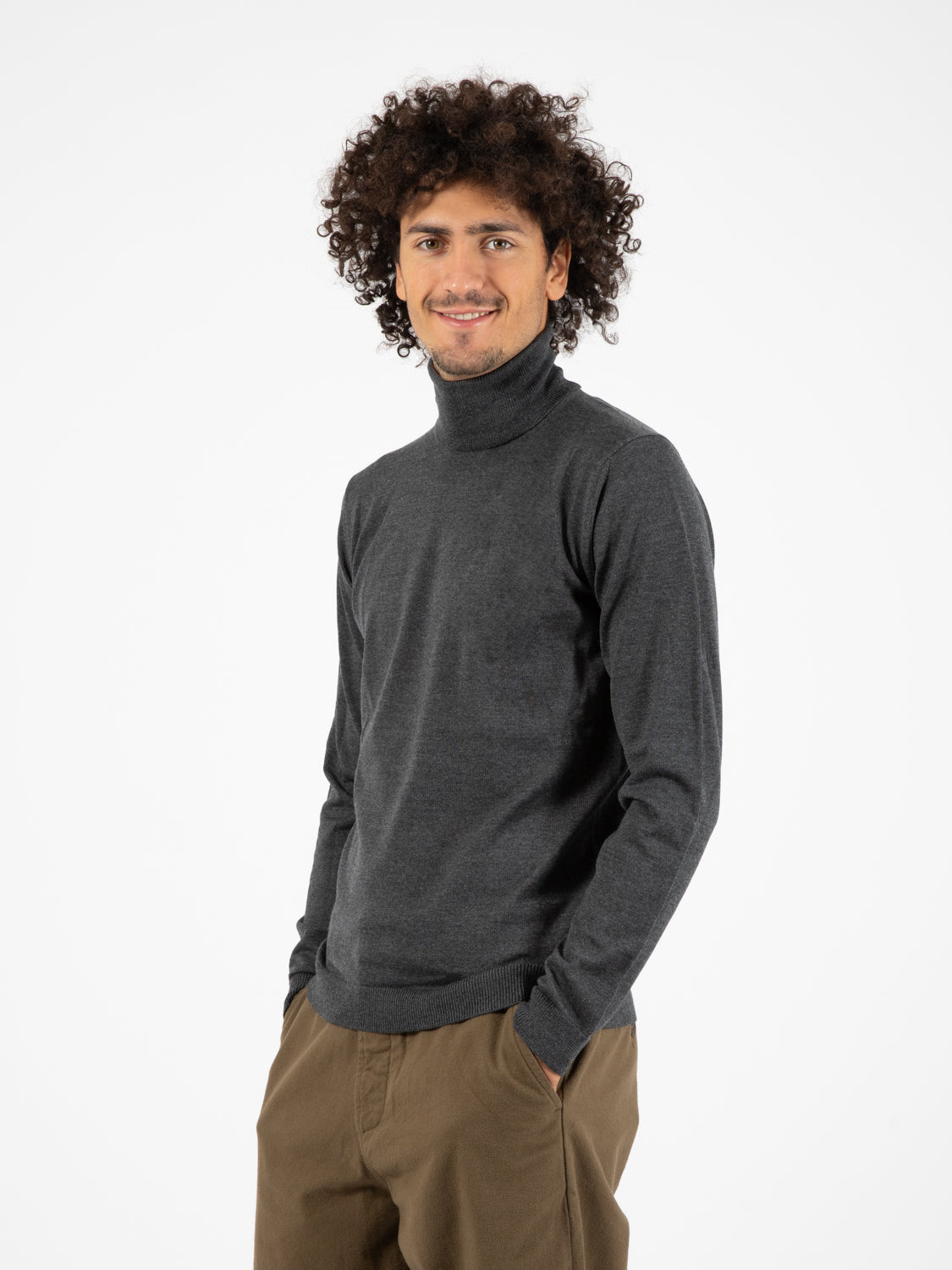 Extrafine merino wool turtleneck slate