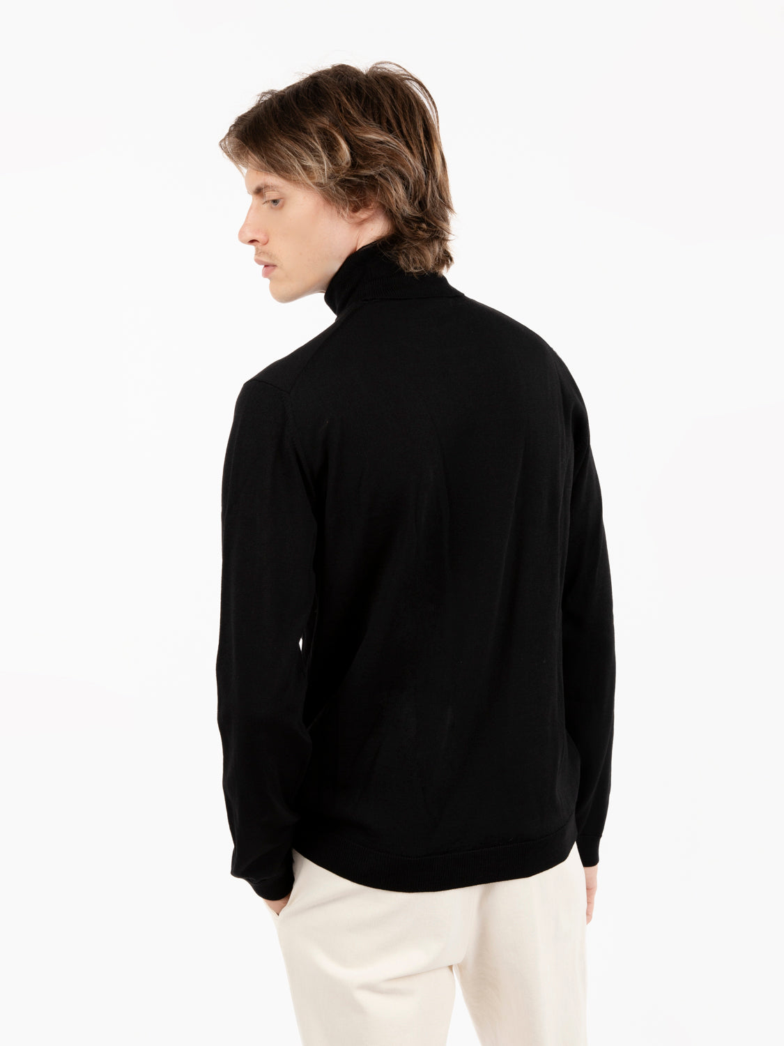 ML black wool turtleneck