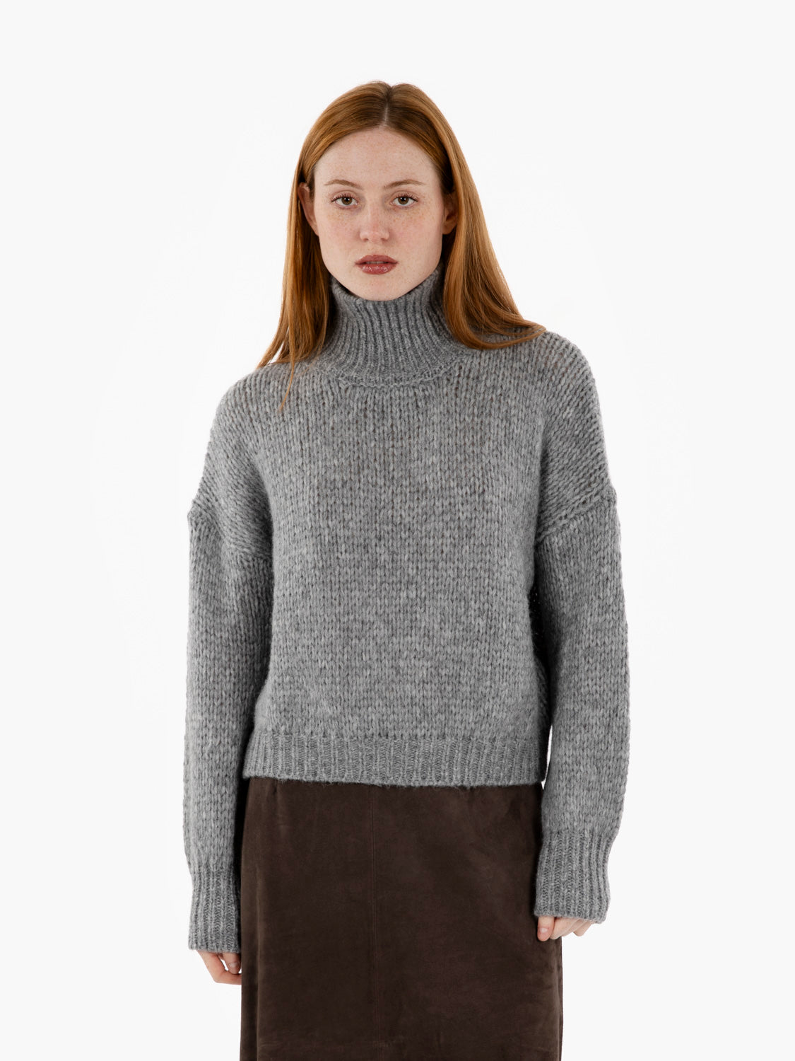 Maglione in lana a collo alto grigio