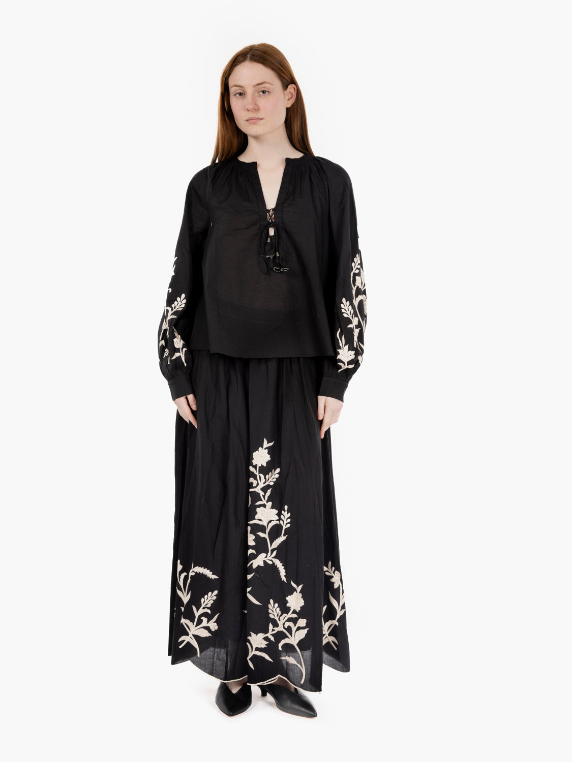 Camicia Marbella con ricami nero