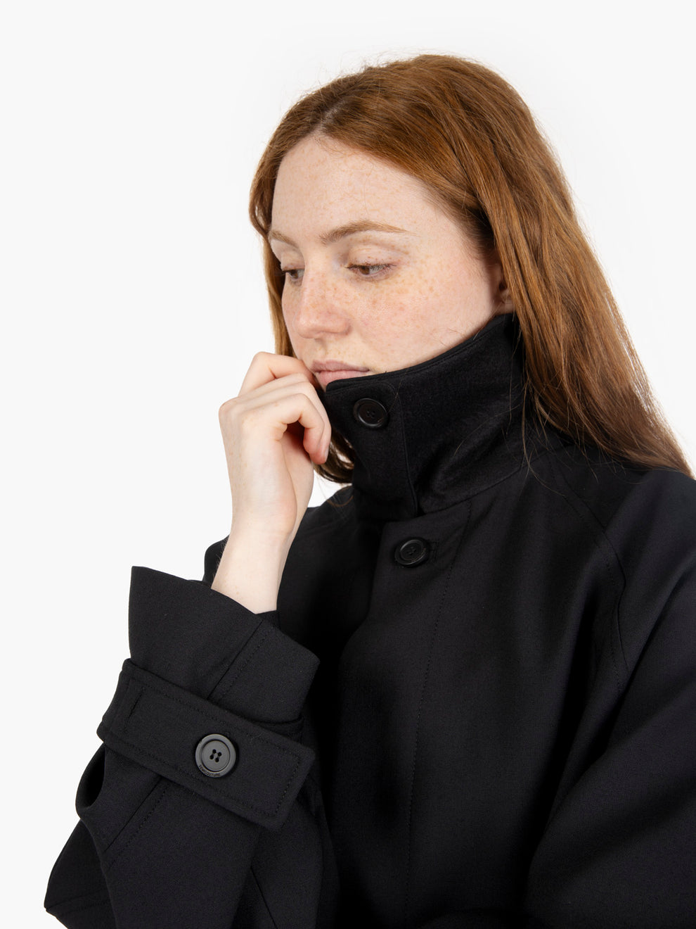 Beatrix trench coat in fresh black wool