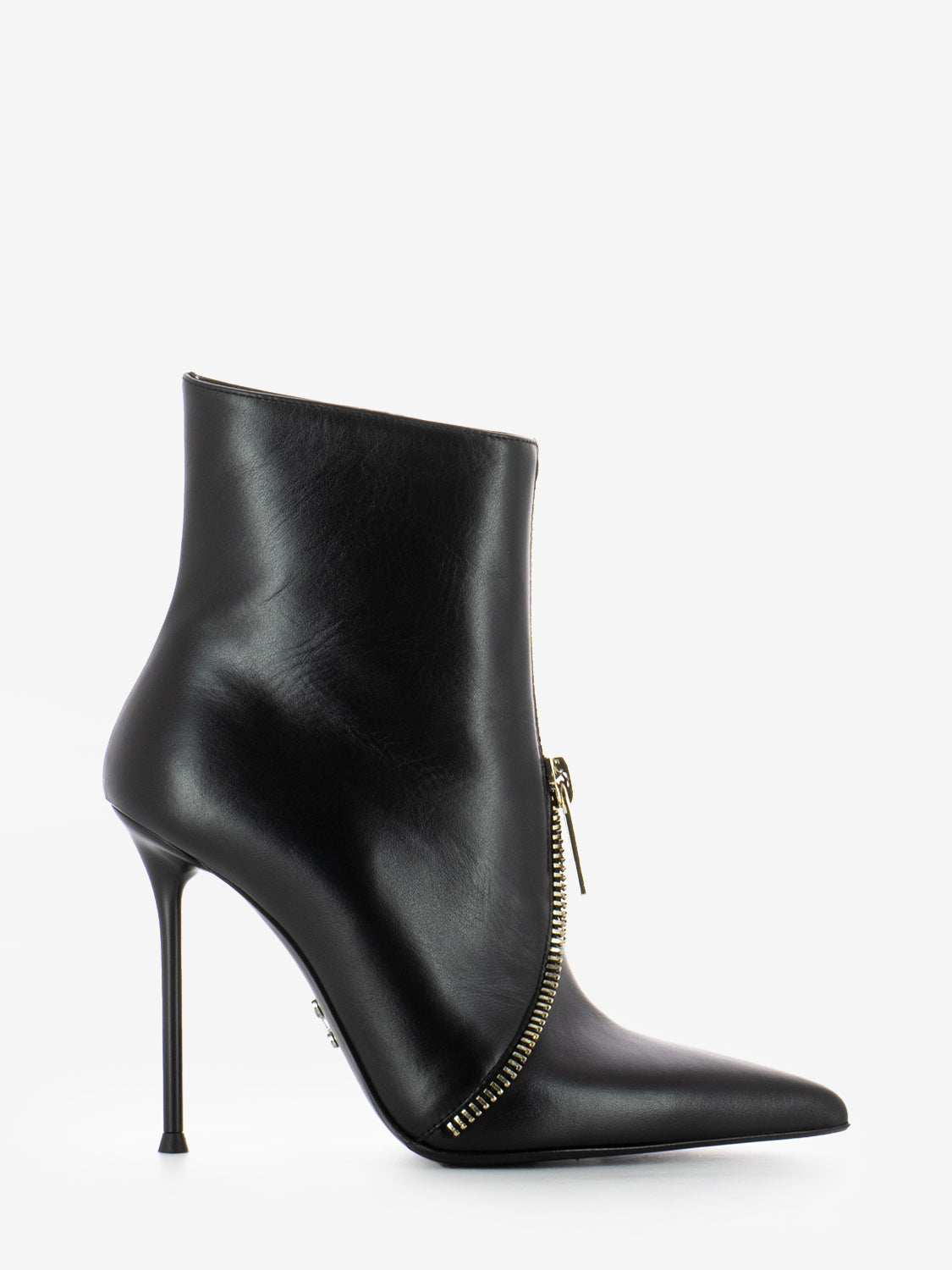 Luana ankle boots in leather with black zip