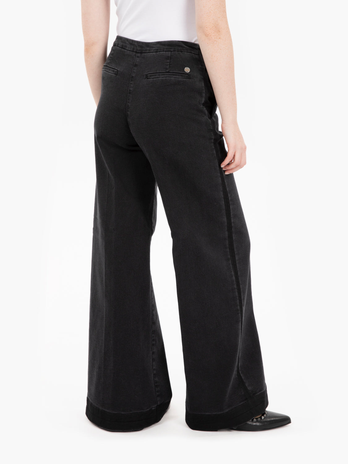 Jeans Flaire dettaglio smocking denim black