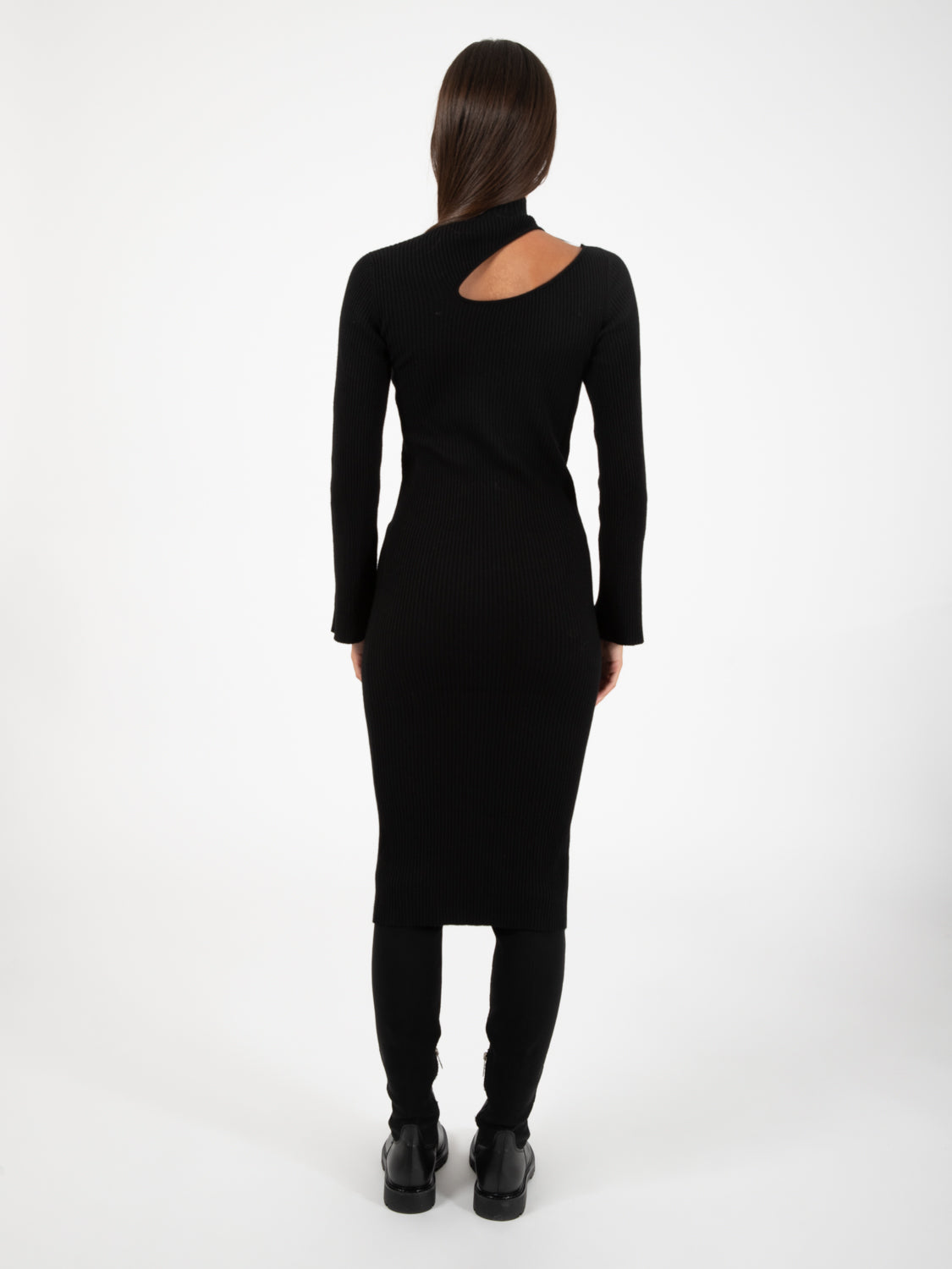 Black ribbed dress