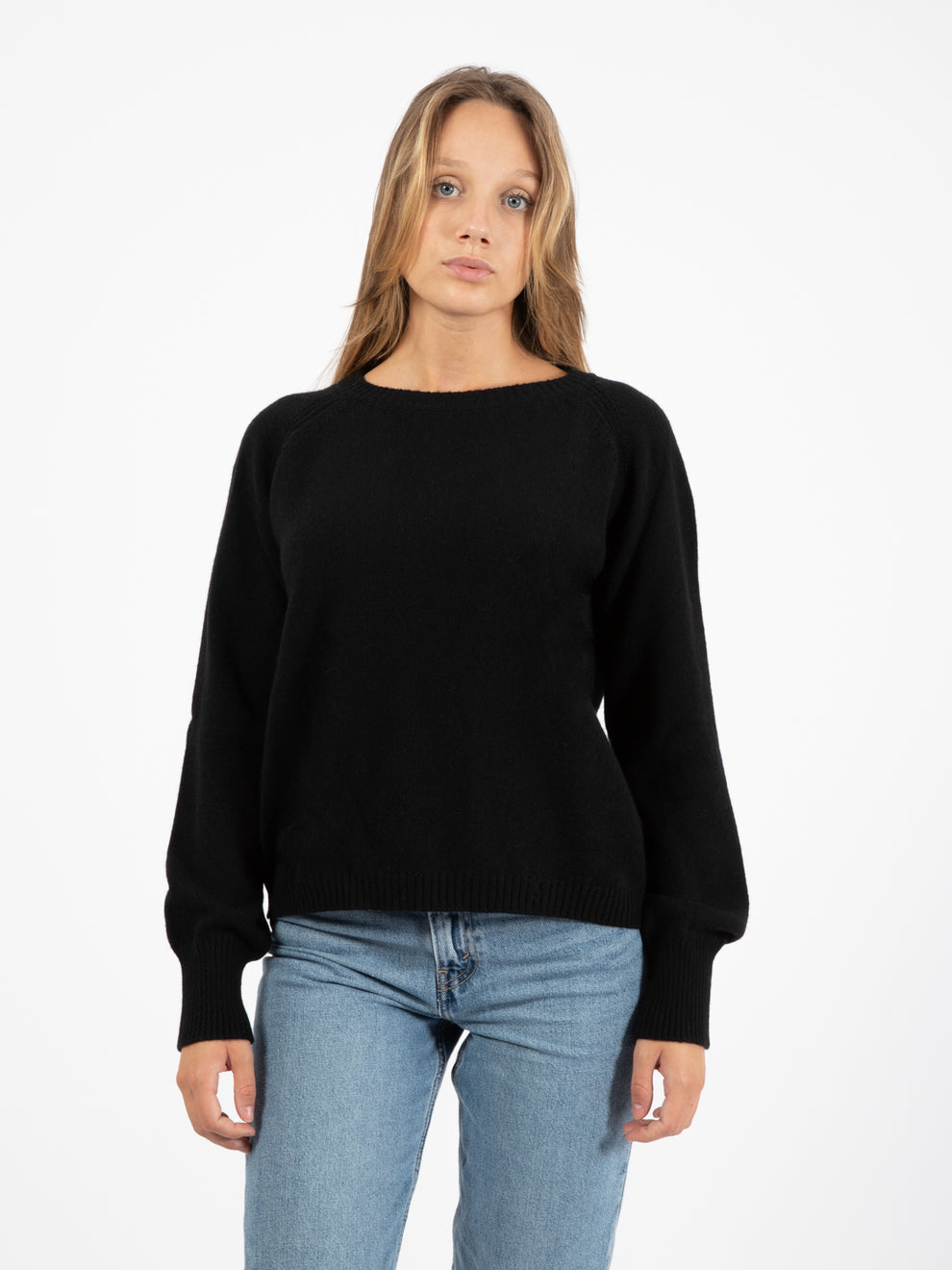 Black basic round neck sweater