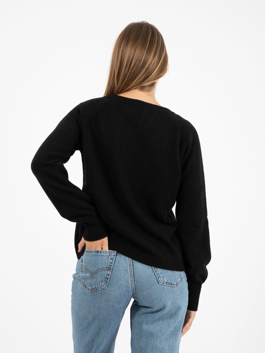 Black basic round neck sweater