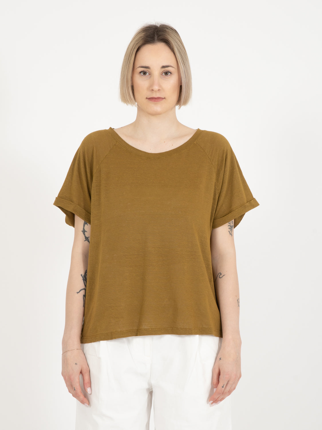 T-shirt in lino olio