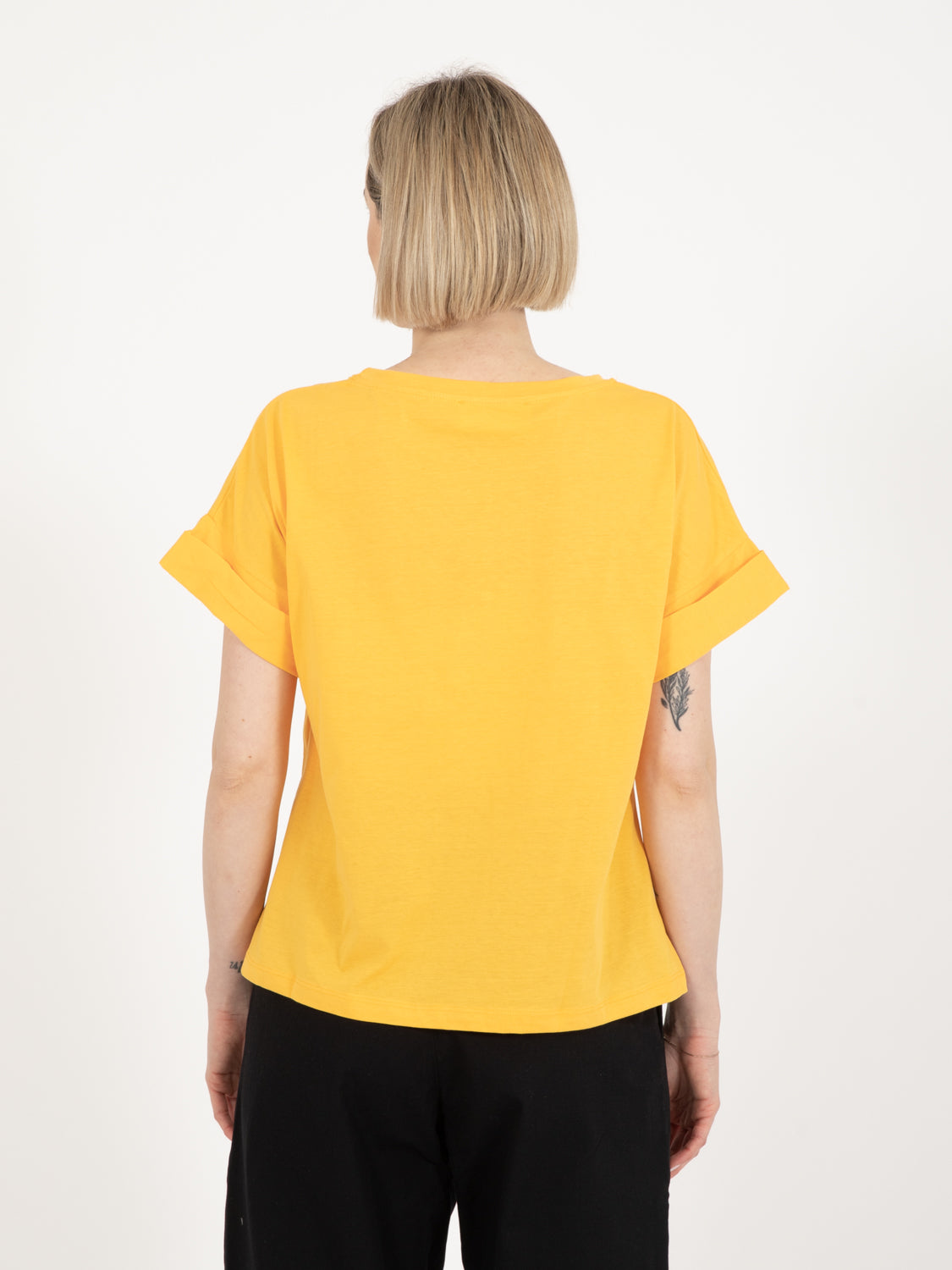T-shirt over mango