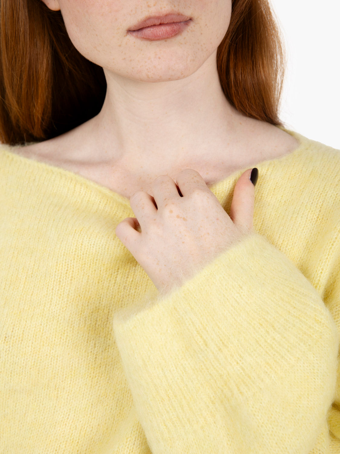 Maglione con scollo a barchetta pulcino