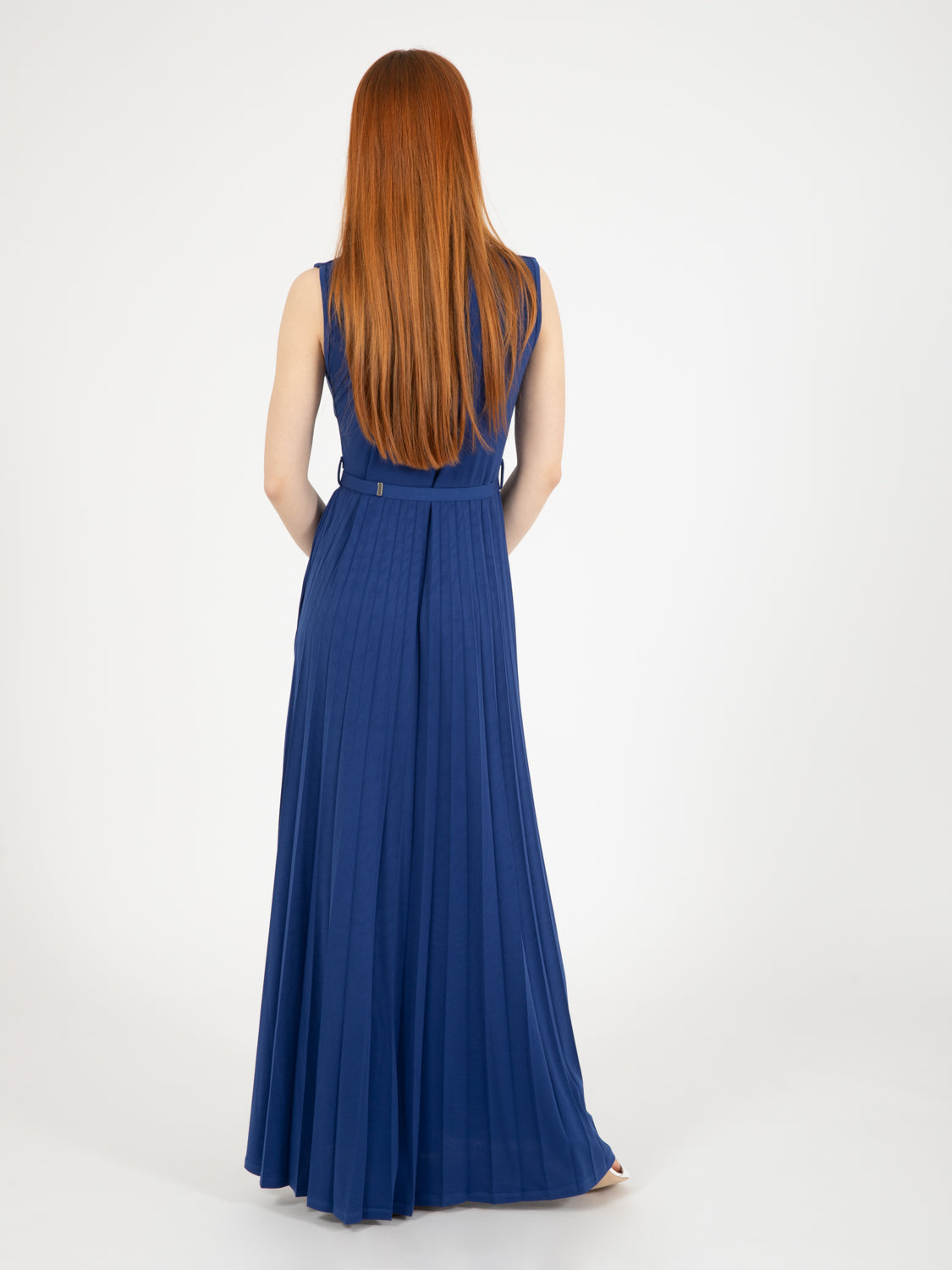 Royal dark sleeveless pleated long dress