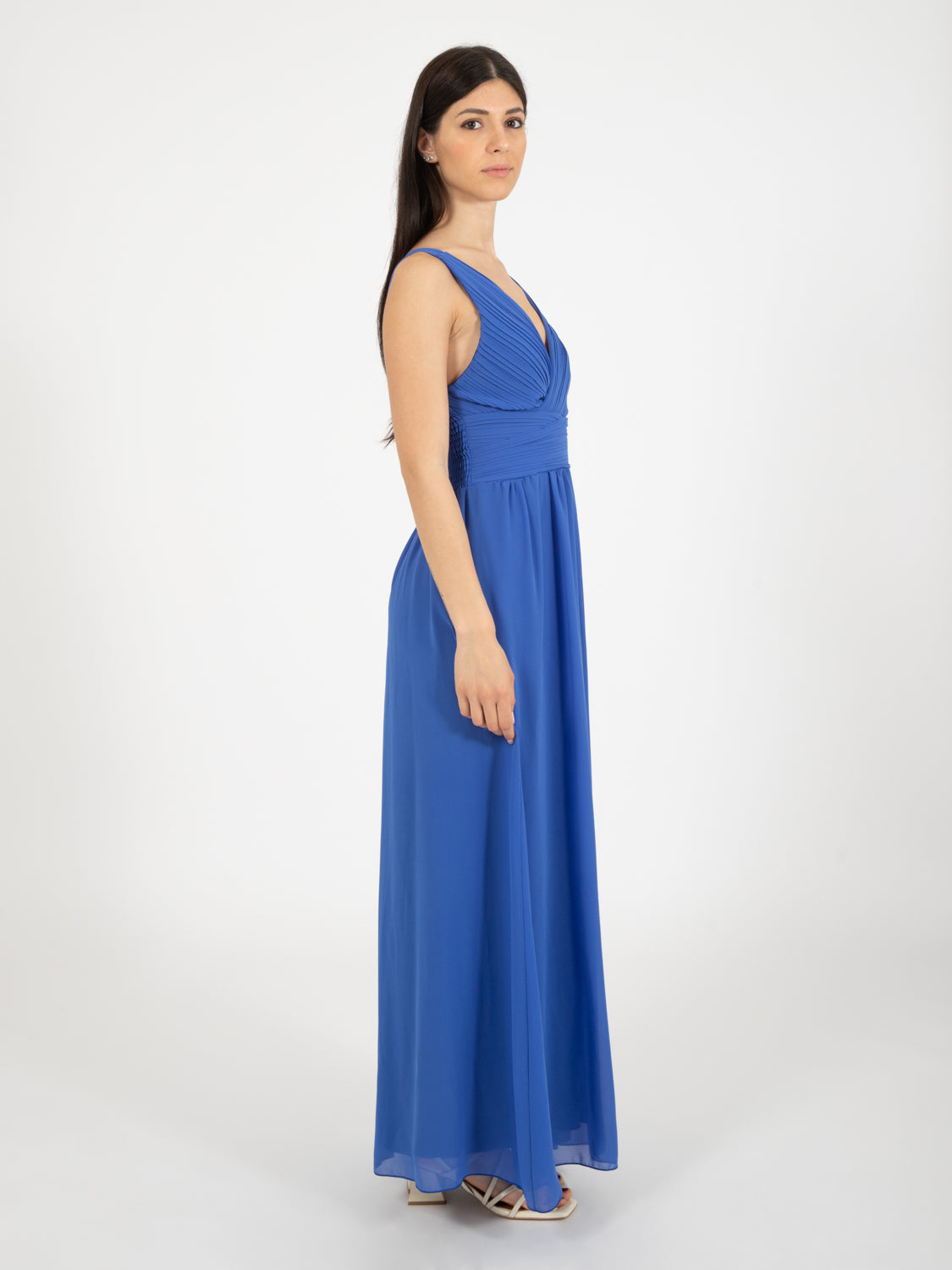 Long sleeveless dress in blue