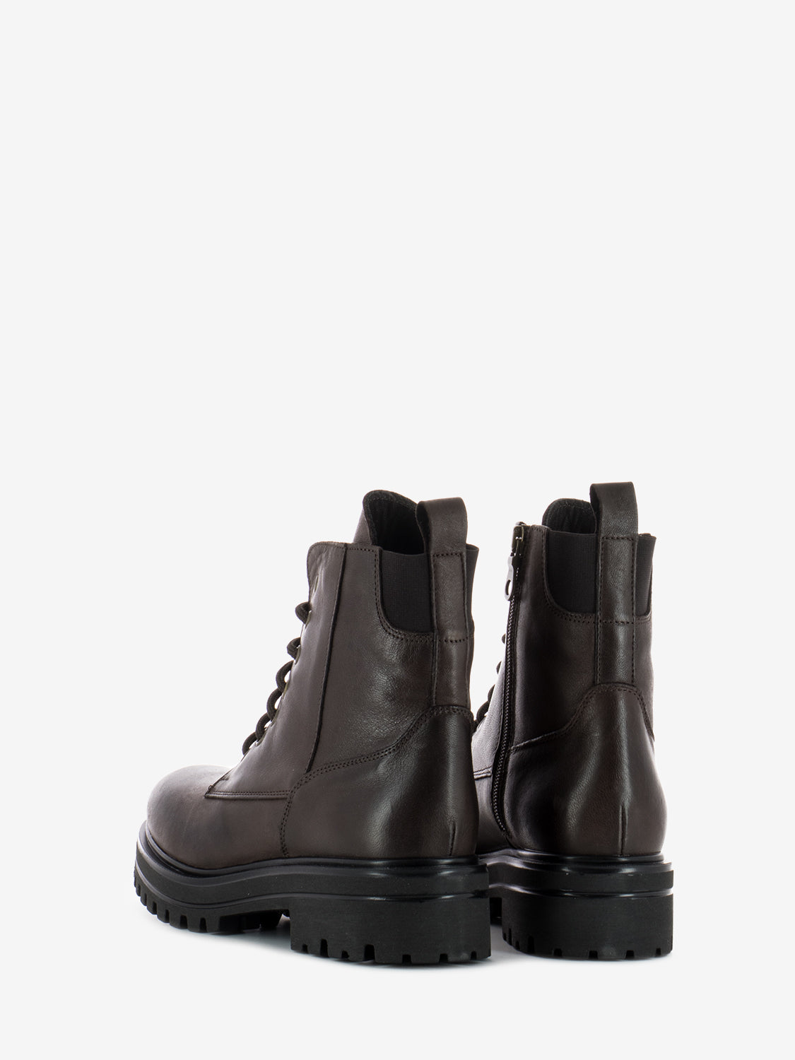 Leather amphibian with high tongue dark brown