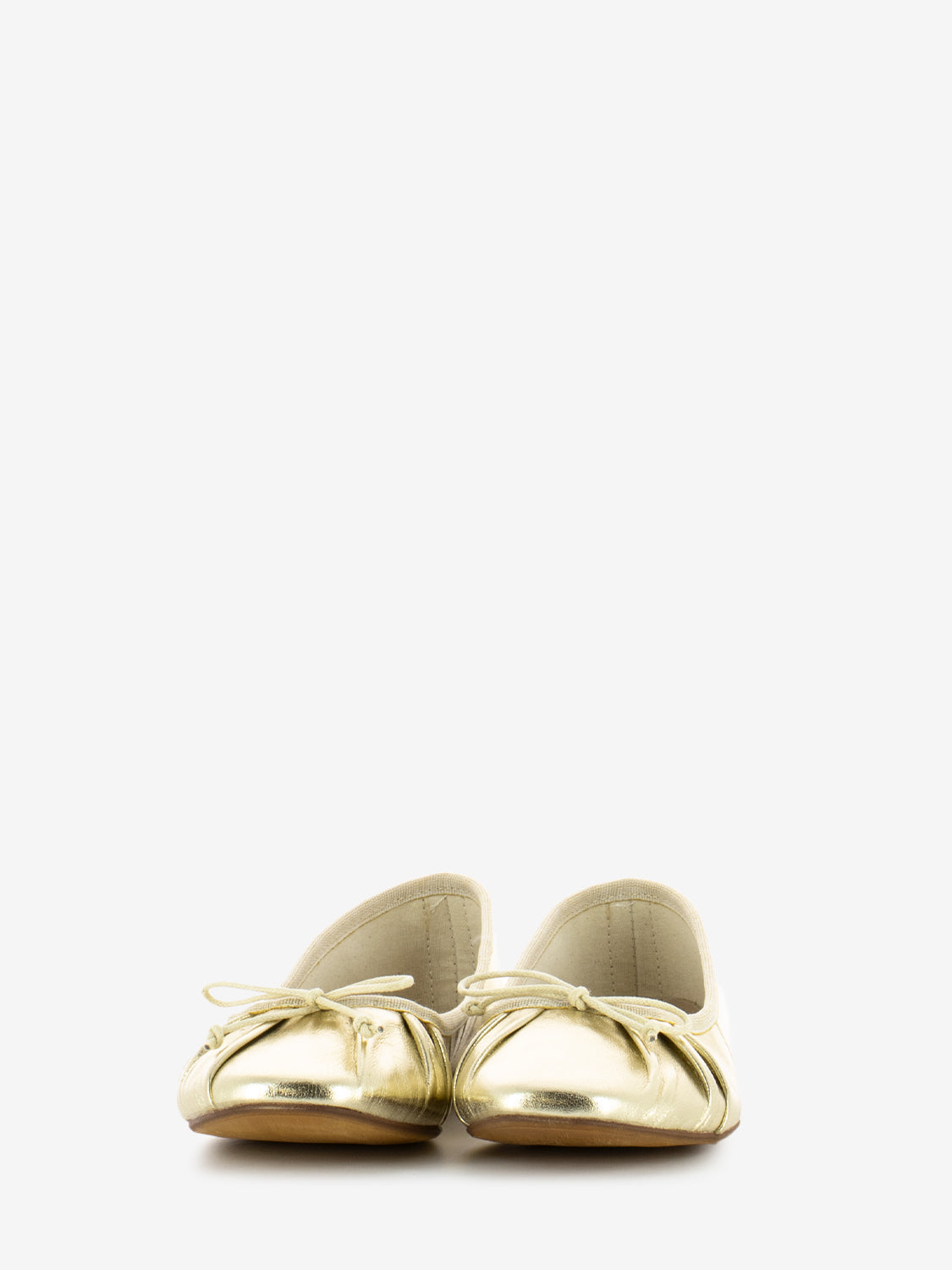 Platinum laminated leather ballerina