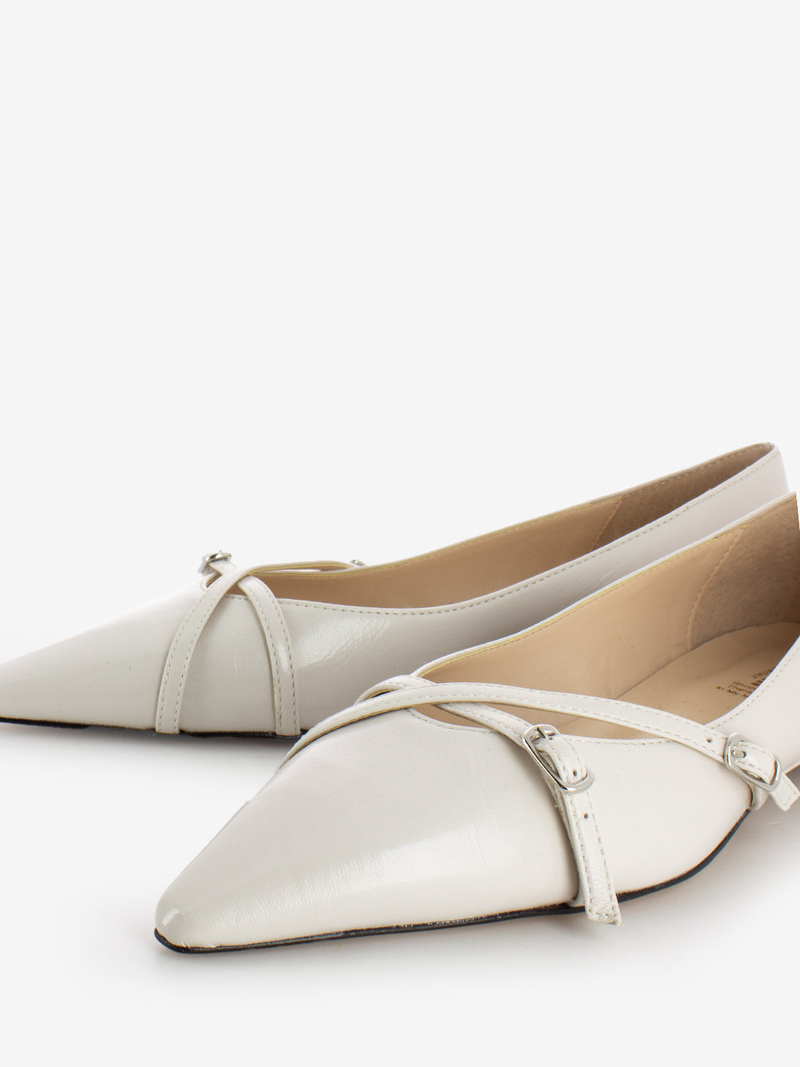 Ballerinas with stone woven straps
