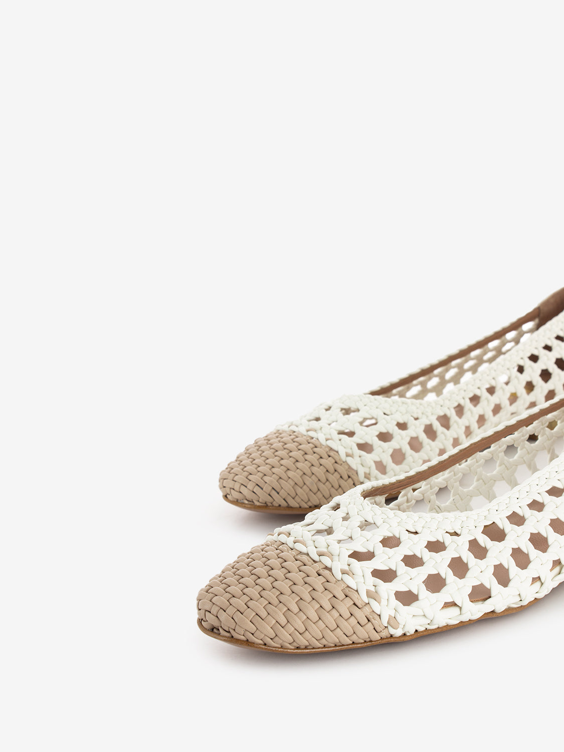 White/beige braided ballerinas