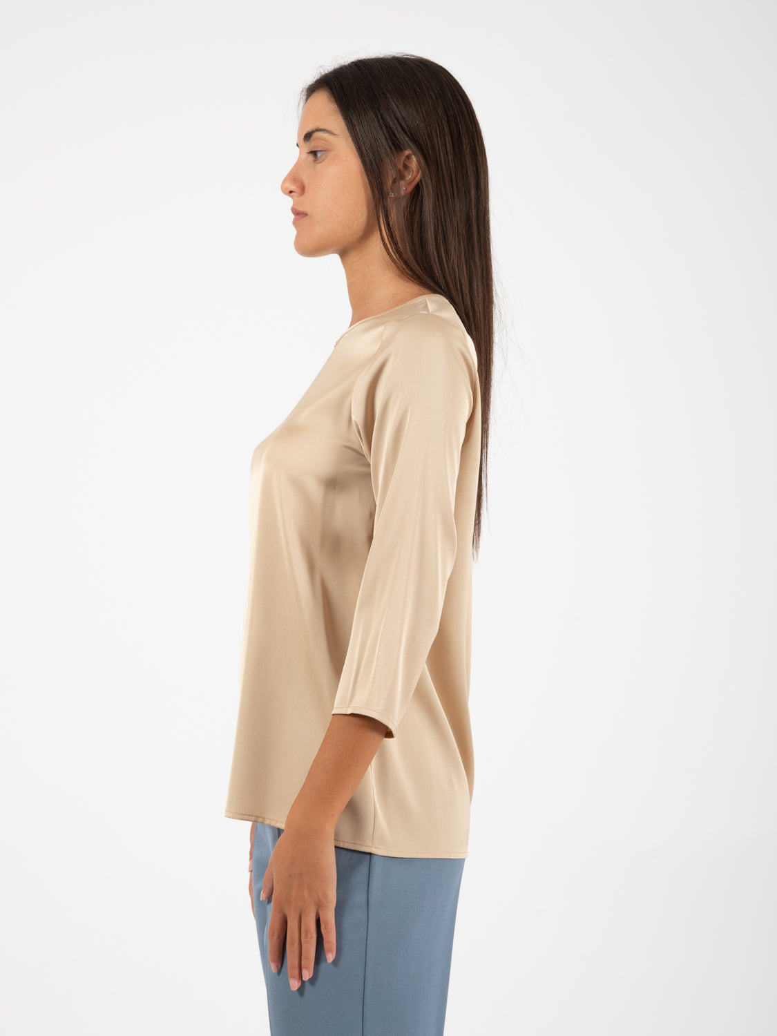 Blusa girocollo raso nocciola