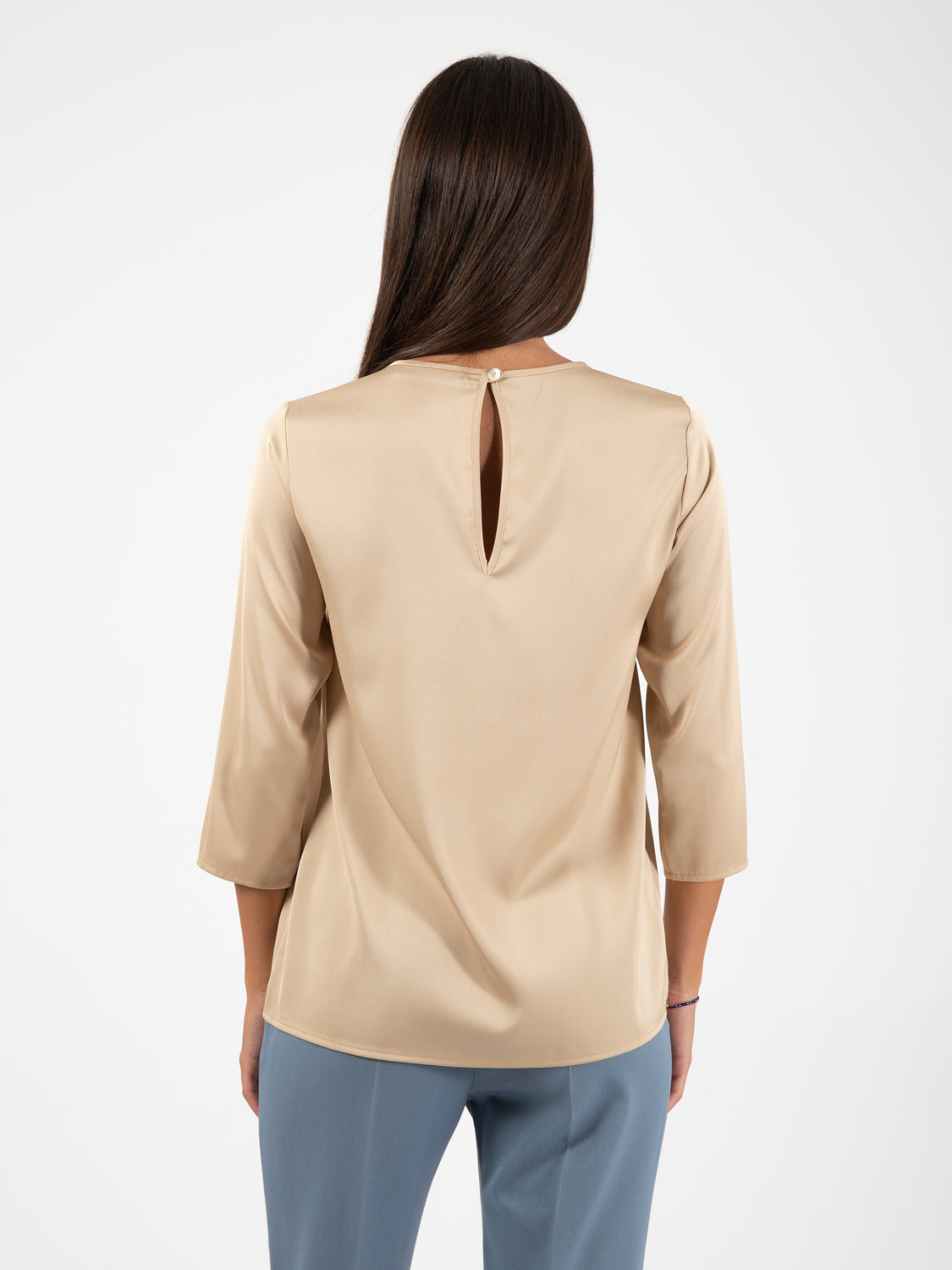 Blusa girocollo raso nocciola