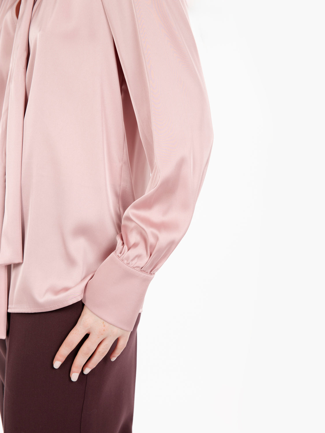 Camicia con fiocco rosa