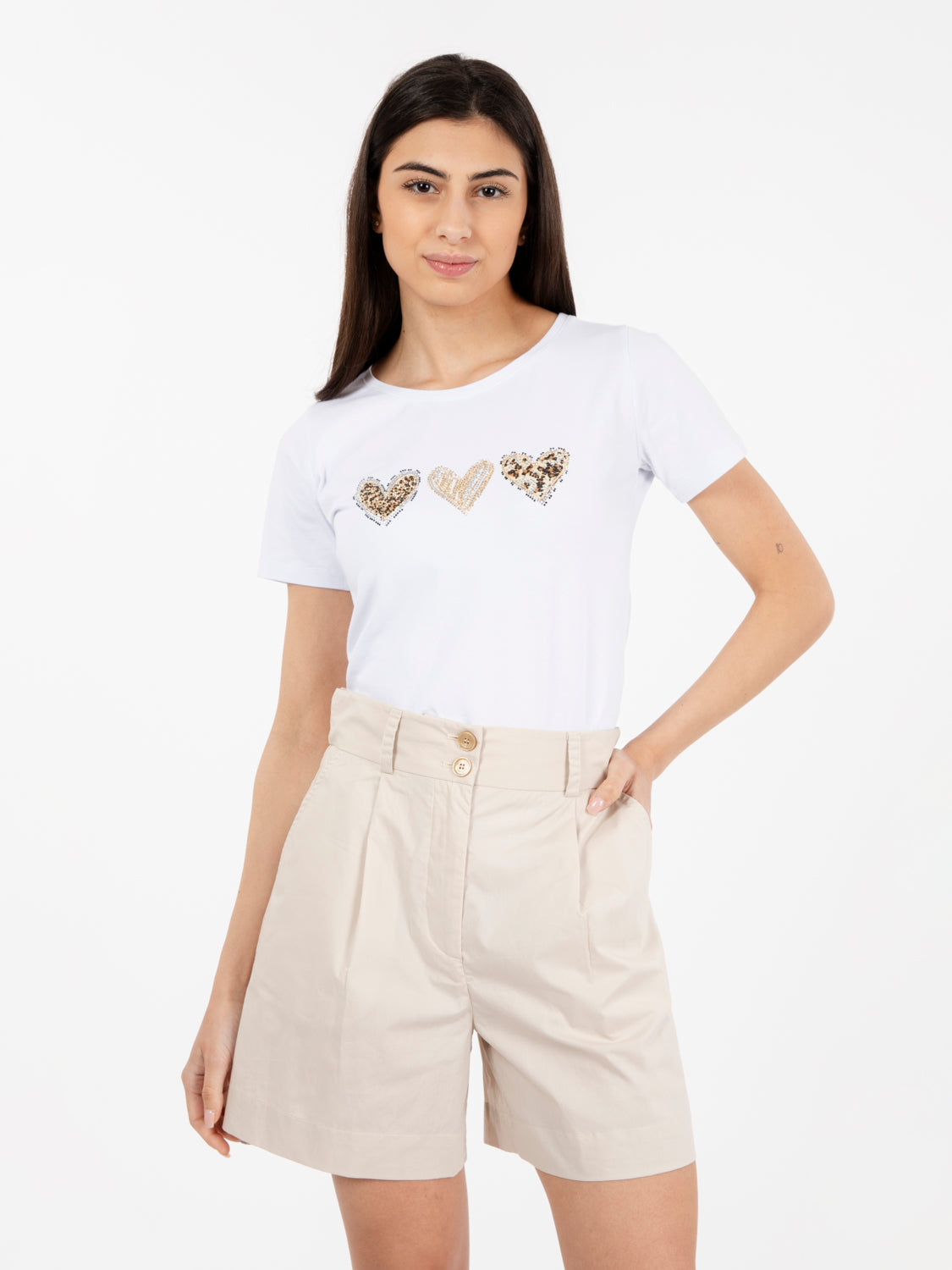 T-shirt with hearts and white rhinestones