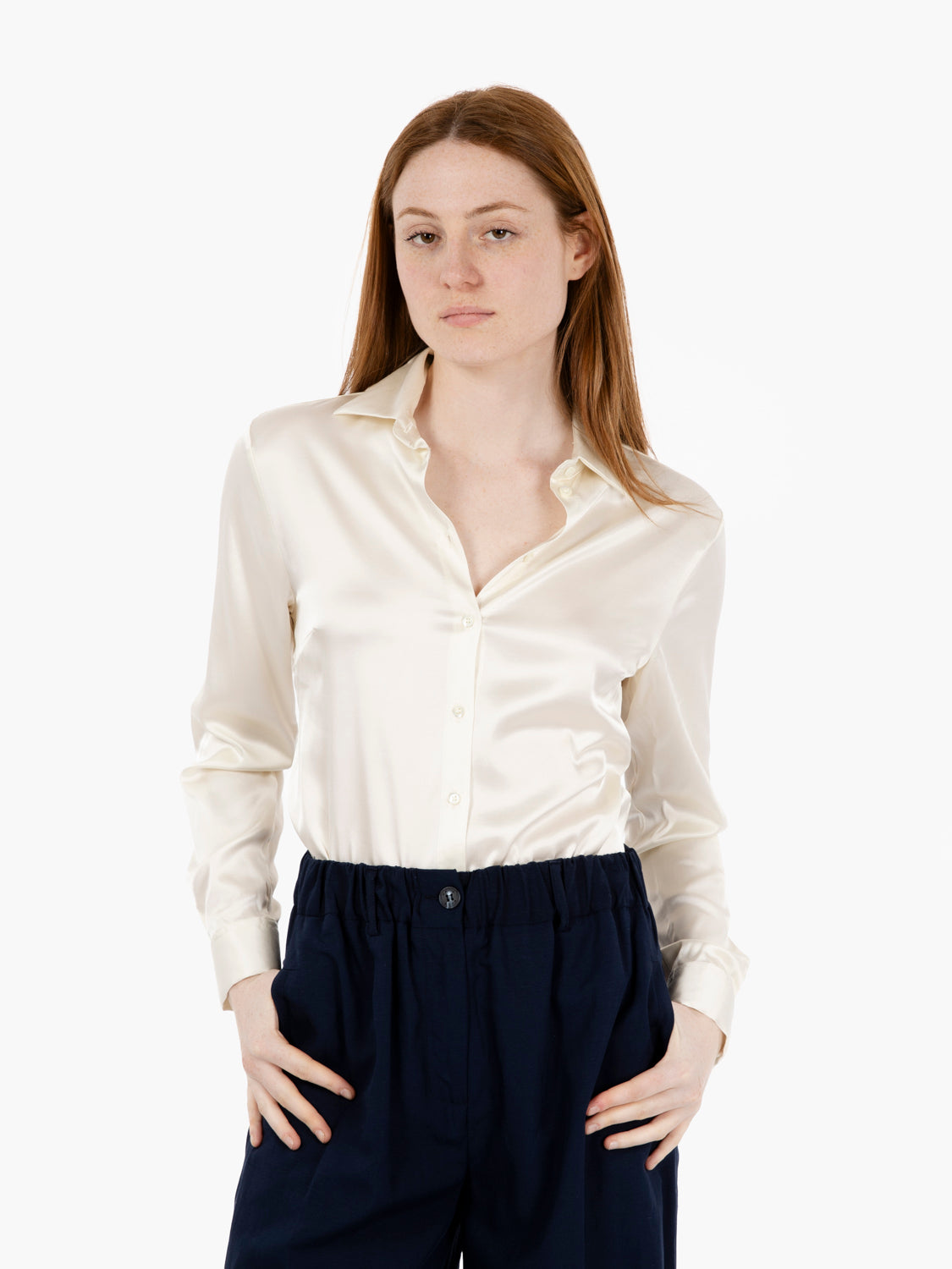 Iria shirt in champagne satin