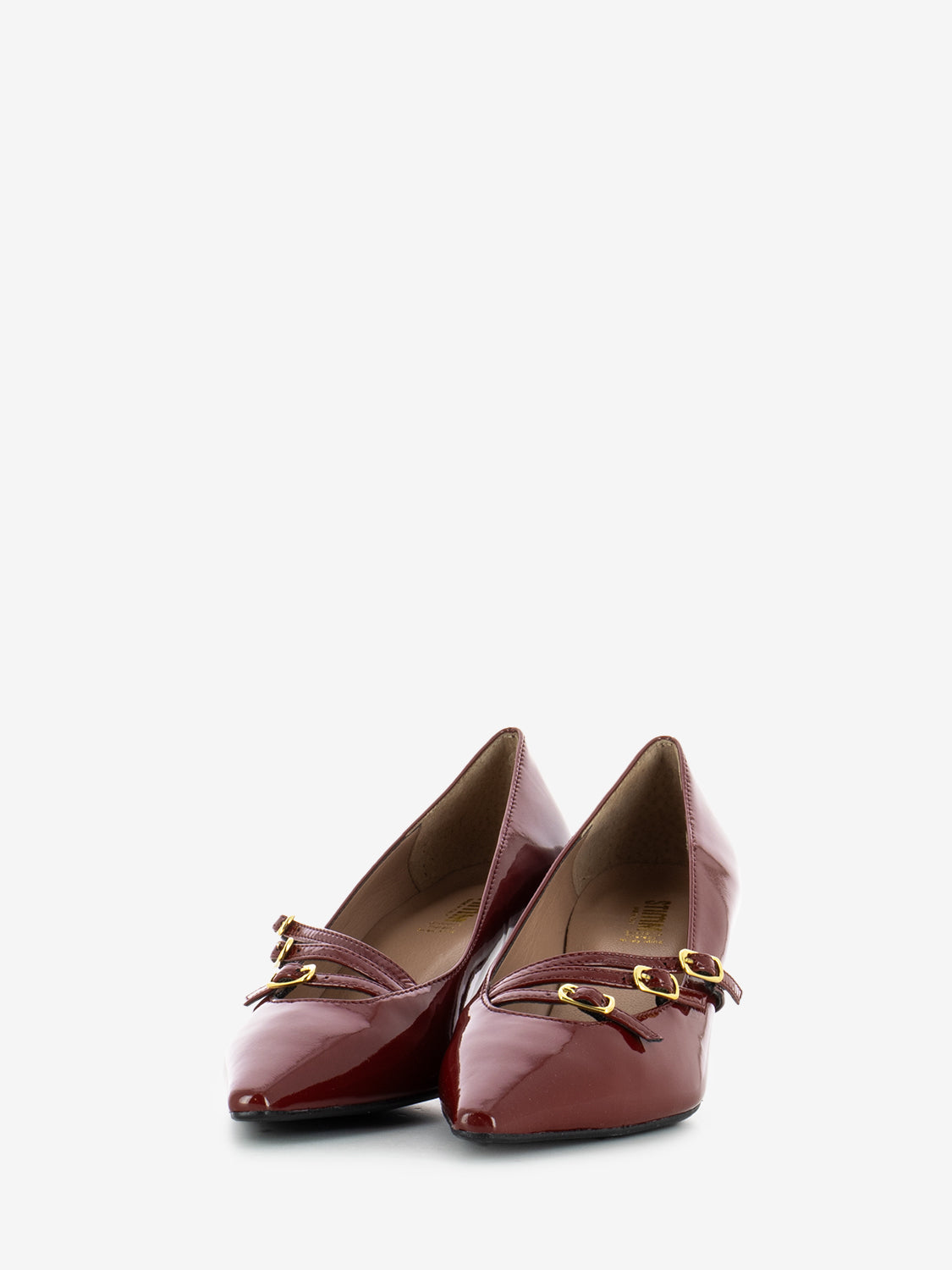 Low red patent leather pumps