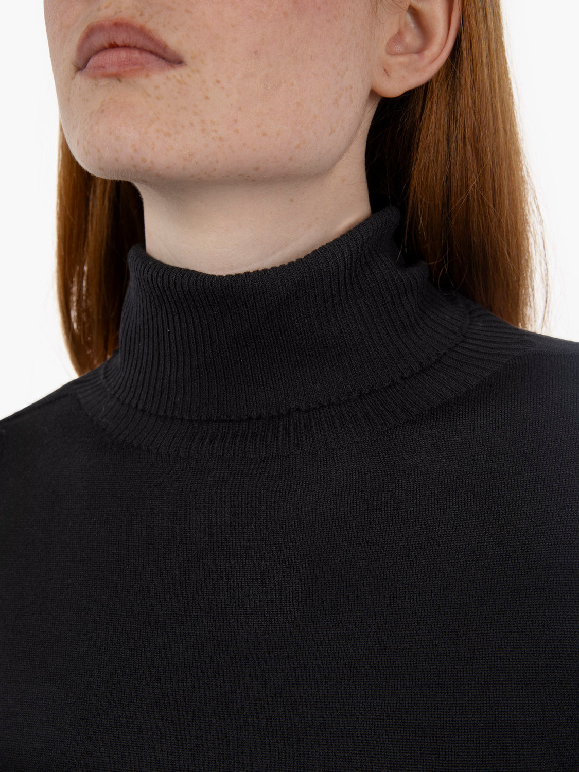 Black boxy wool turtleneck
