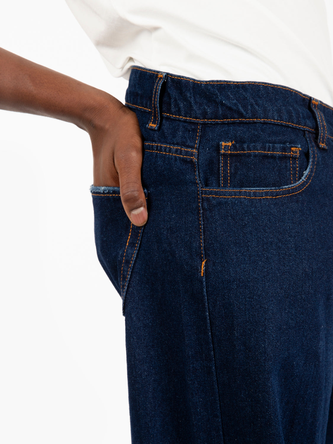 Jeans Skate in demin scuri