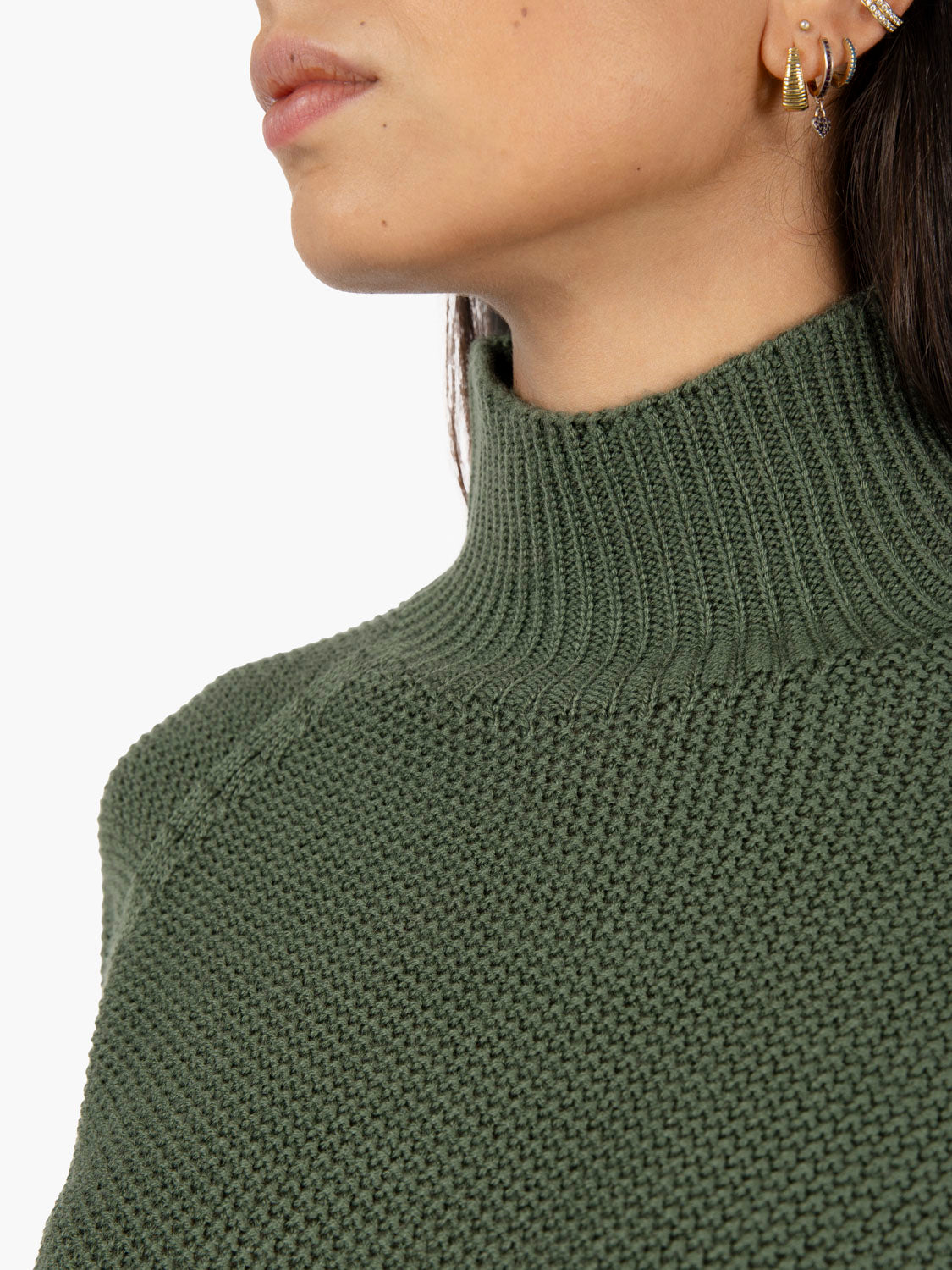 Maglia con collo a cratere verde militare