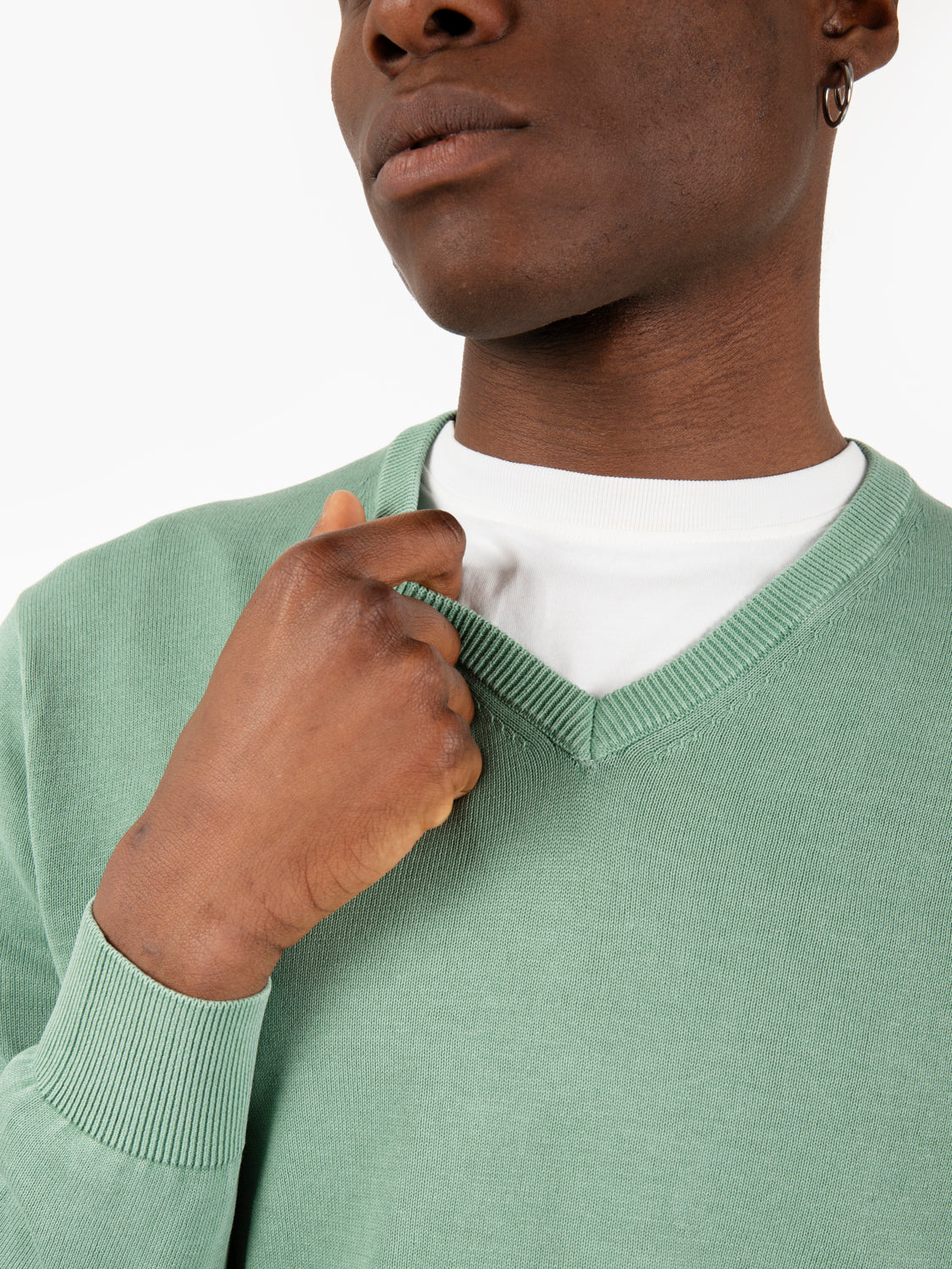 Maglia con scollo a V verde giada