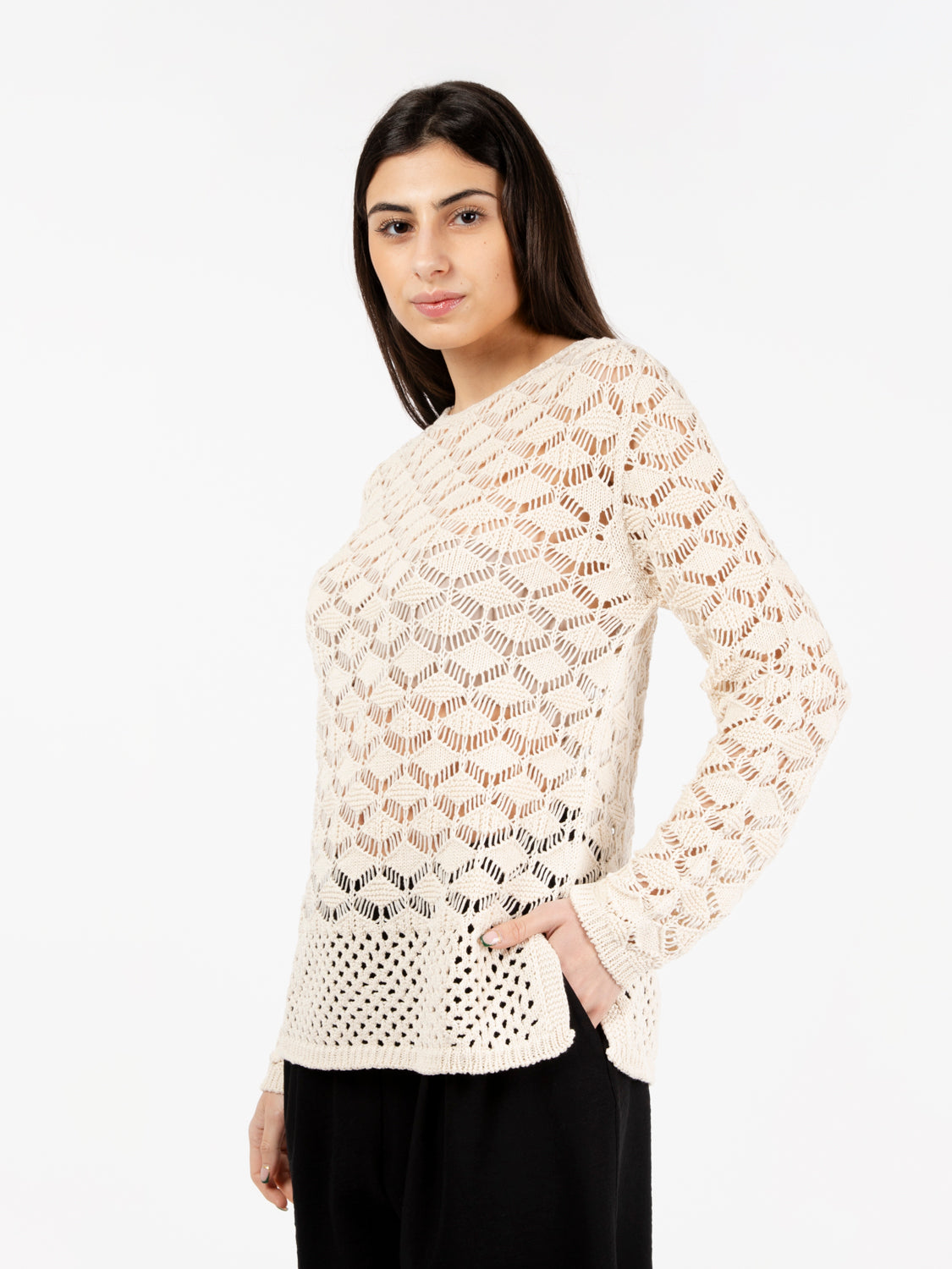 Maglia crochet girocollo stucco