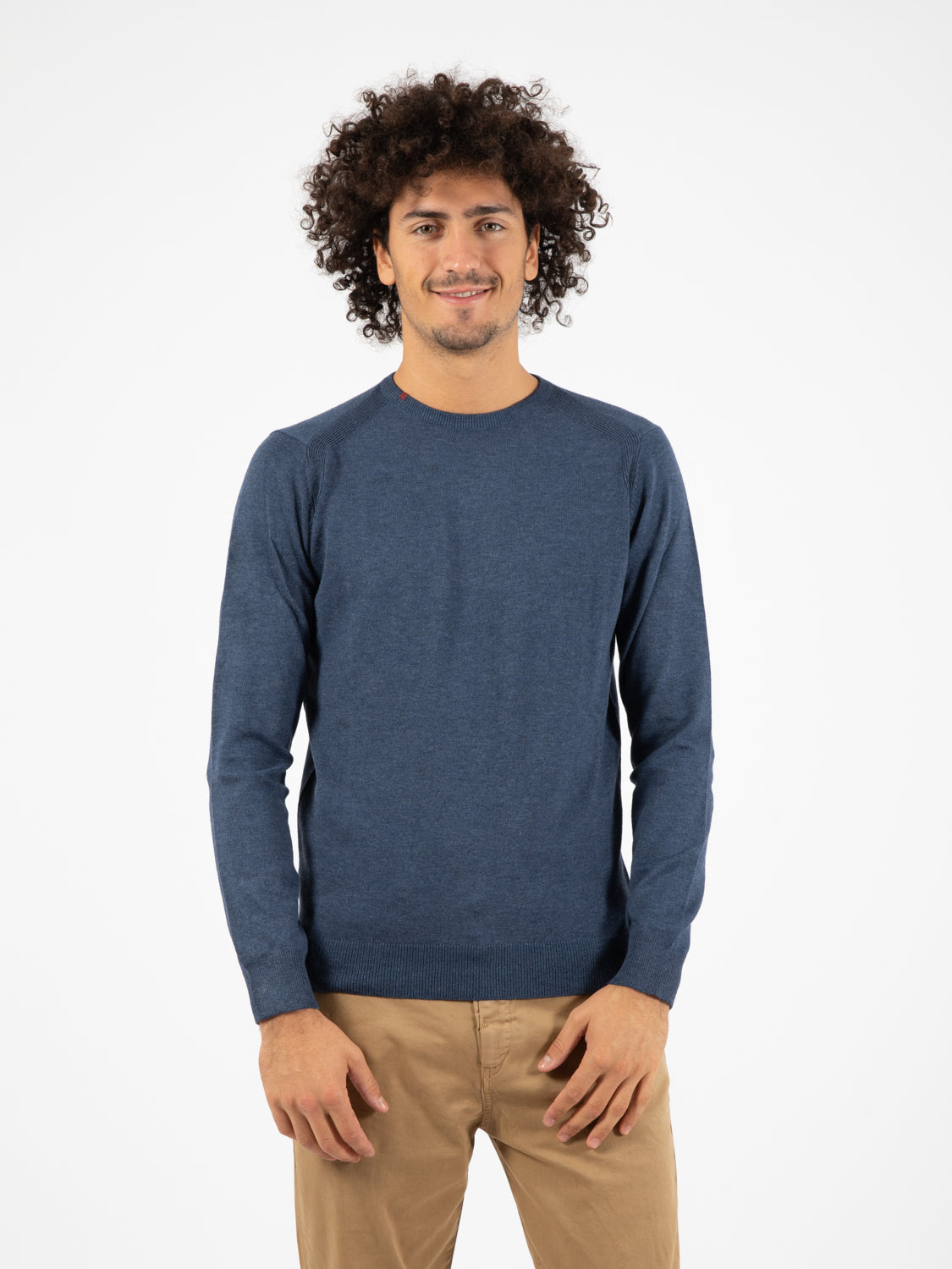 Maglione girocollo con toppe blu