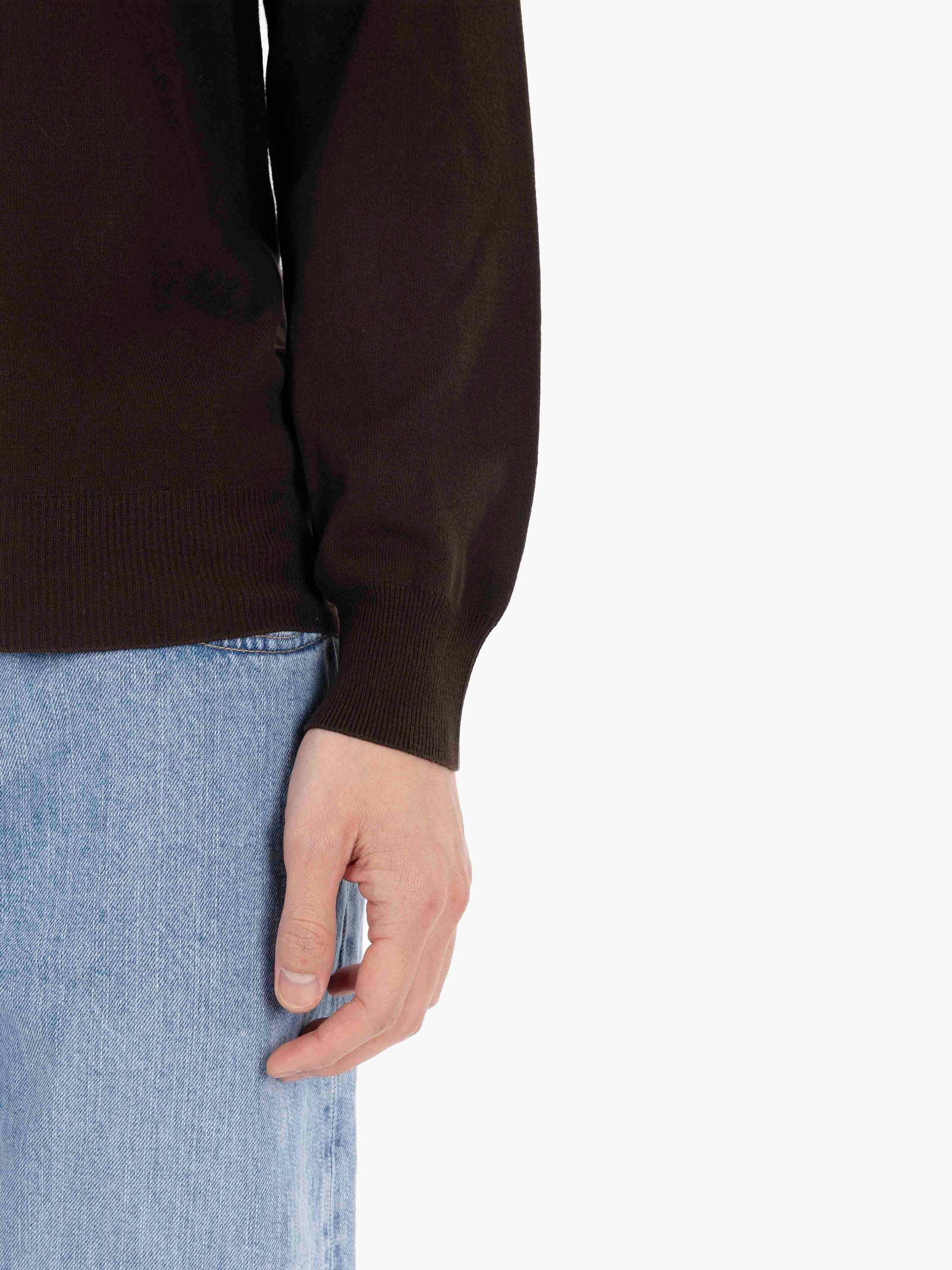 Maglione girocollo in cotone moro