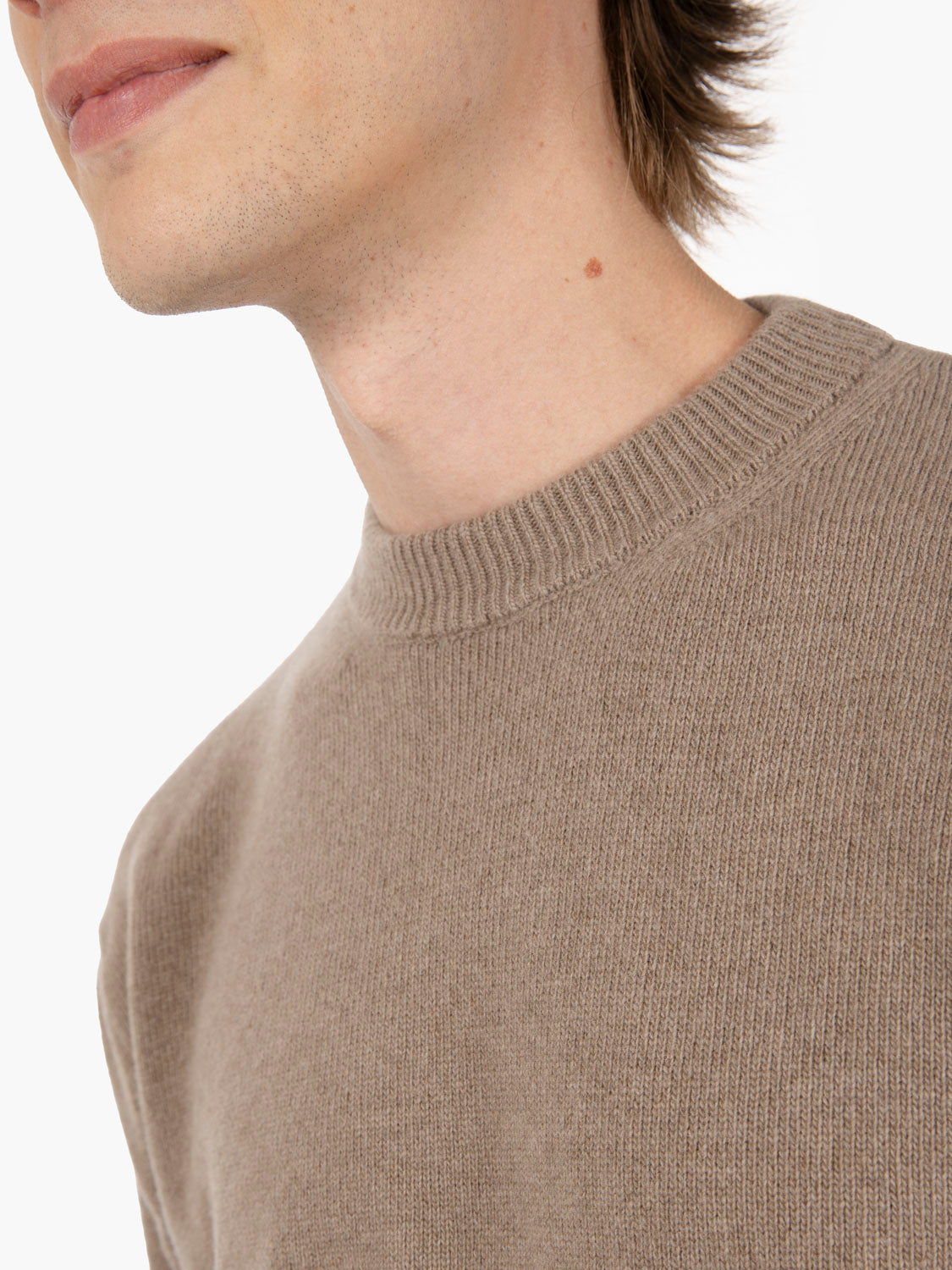 Maglione girocollo in lana e cashmere sabbia