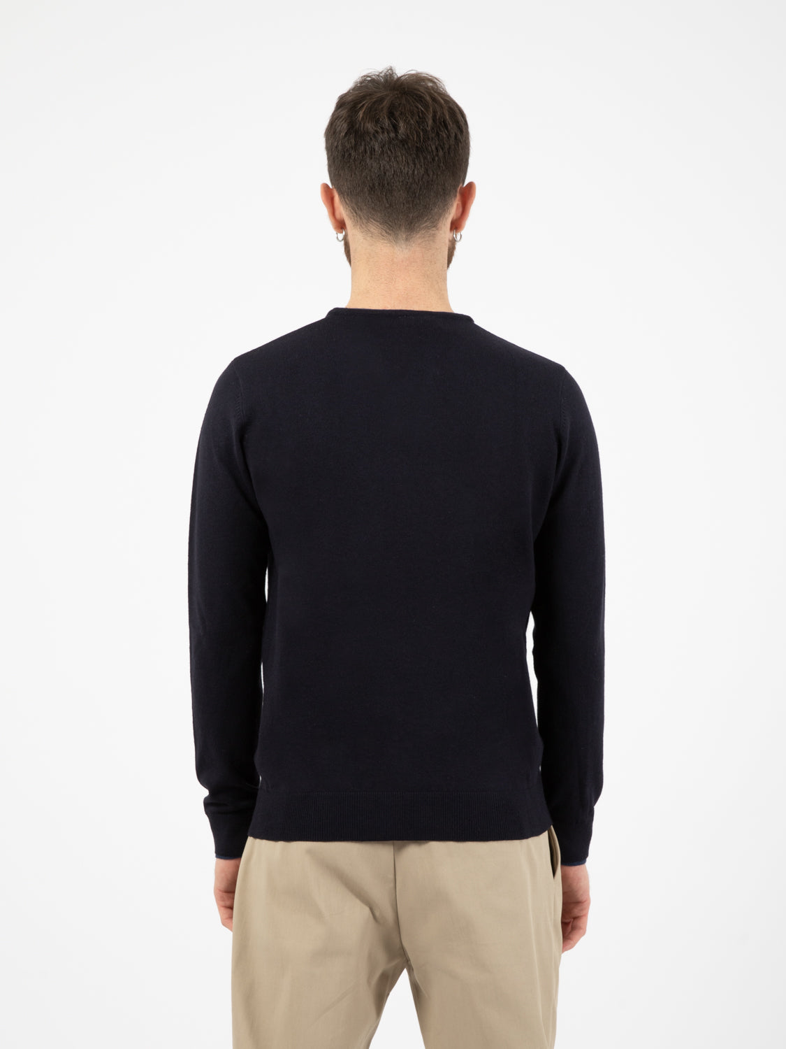 Maglione serafino con bottoni blu