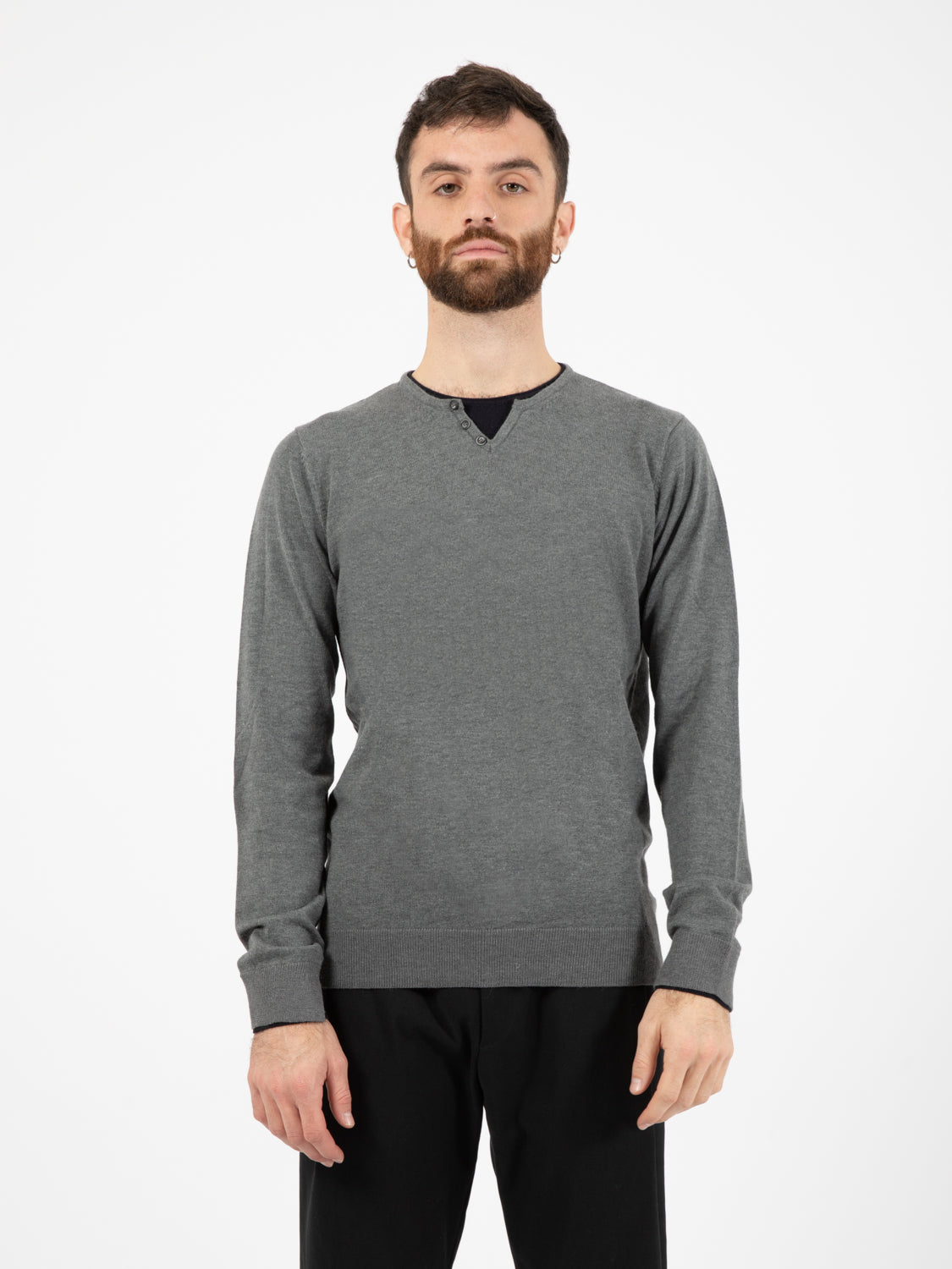 Maglione serafino con bottoni girgio / blu
