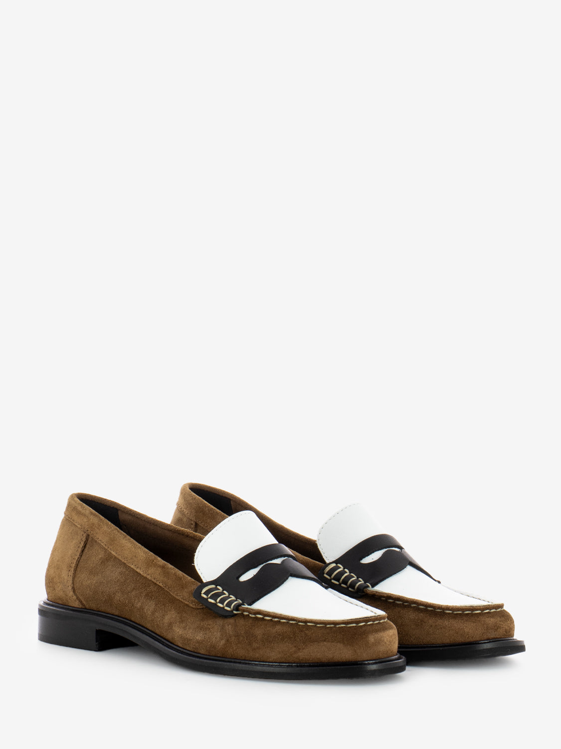 Havana / white two-tone moccasins