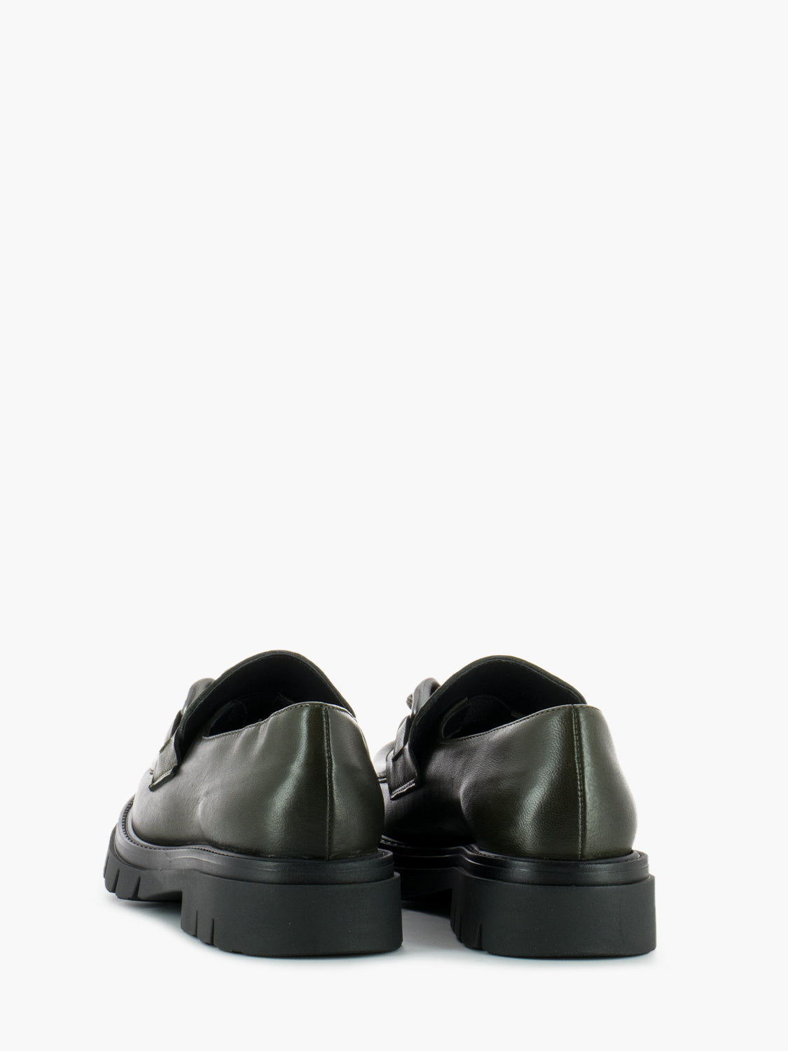 Leather moccasins with green clamp