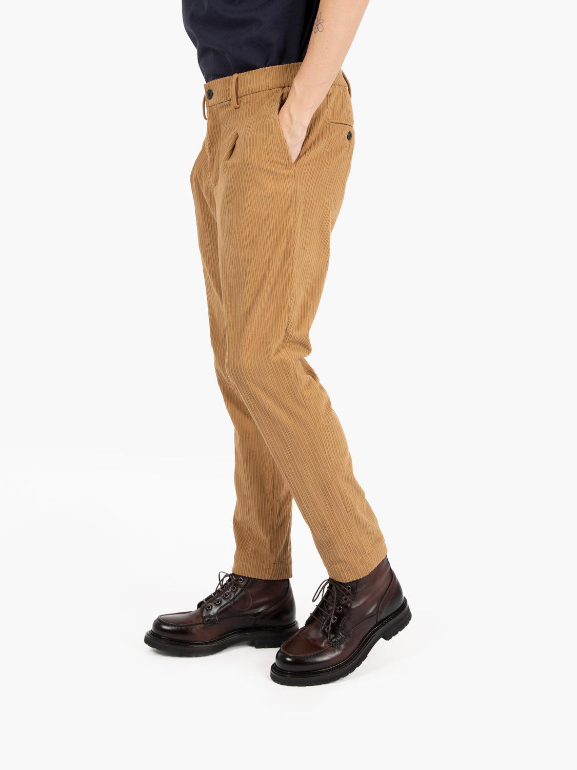 Pantaloni Abel in velluto a coste beige