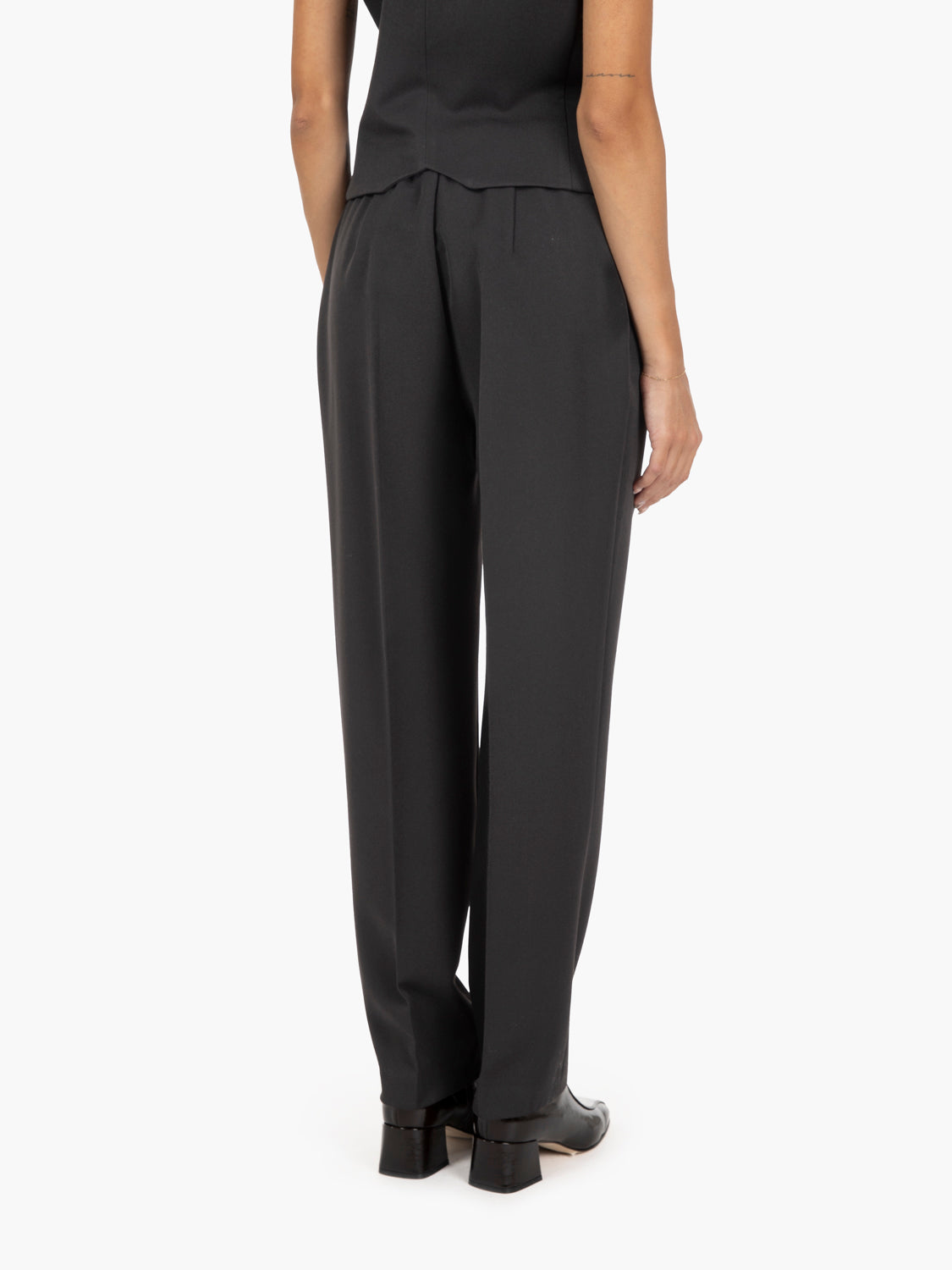 Pantaloni Capri con elastico nero