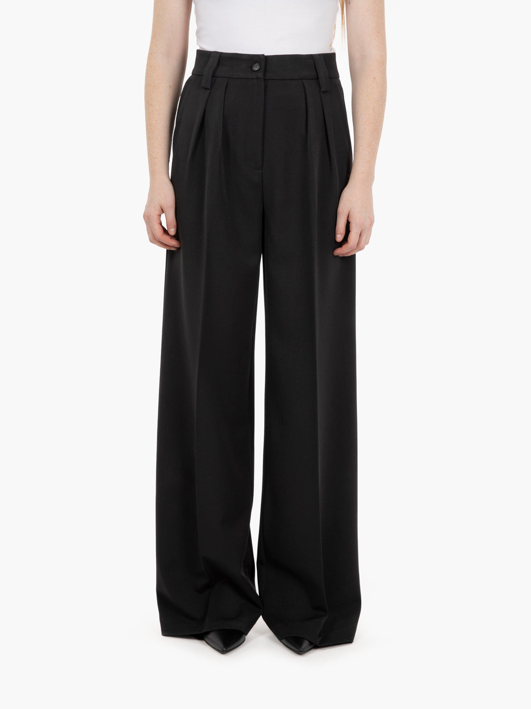 Black double pleated trousers