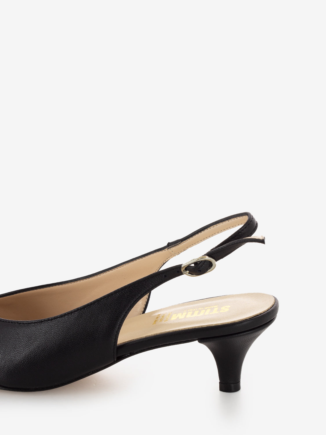 Slingback a punta con centurino nero