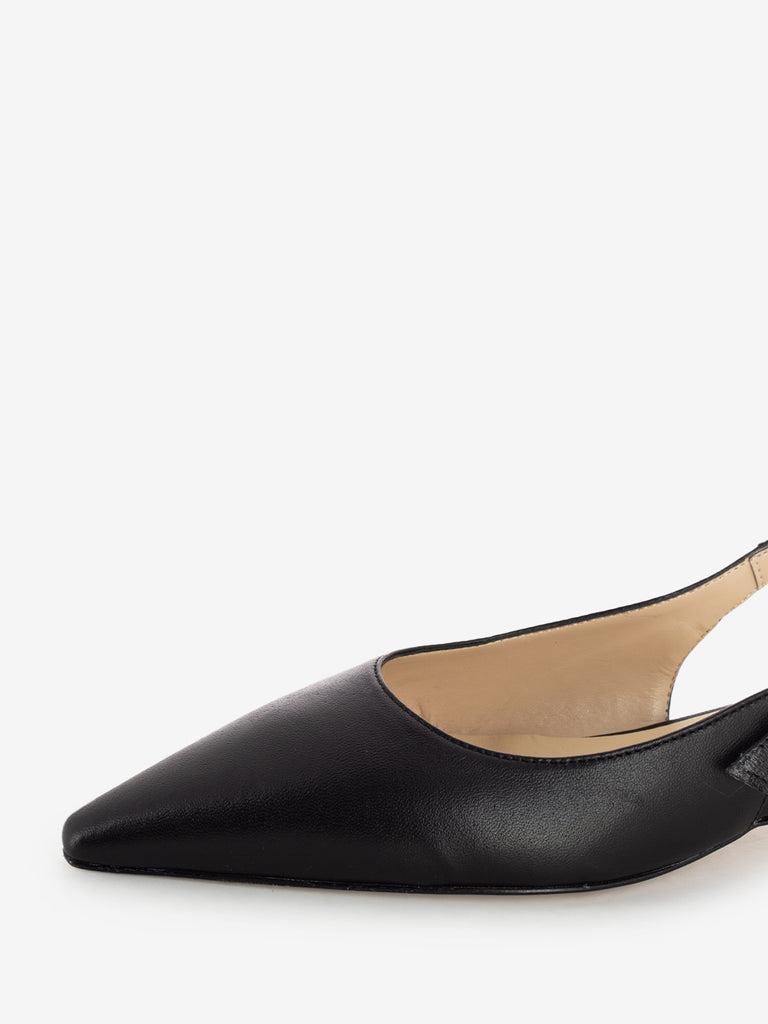 STIMM - Slingback a punta con tacco basso nero