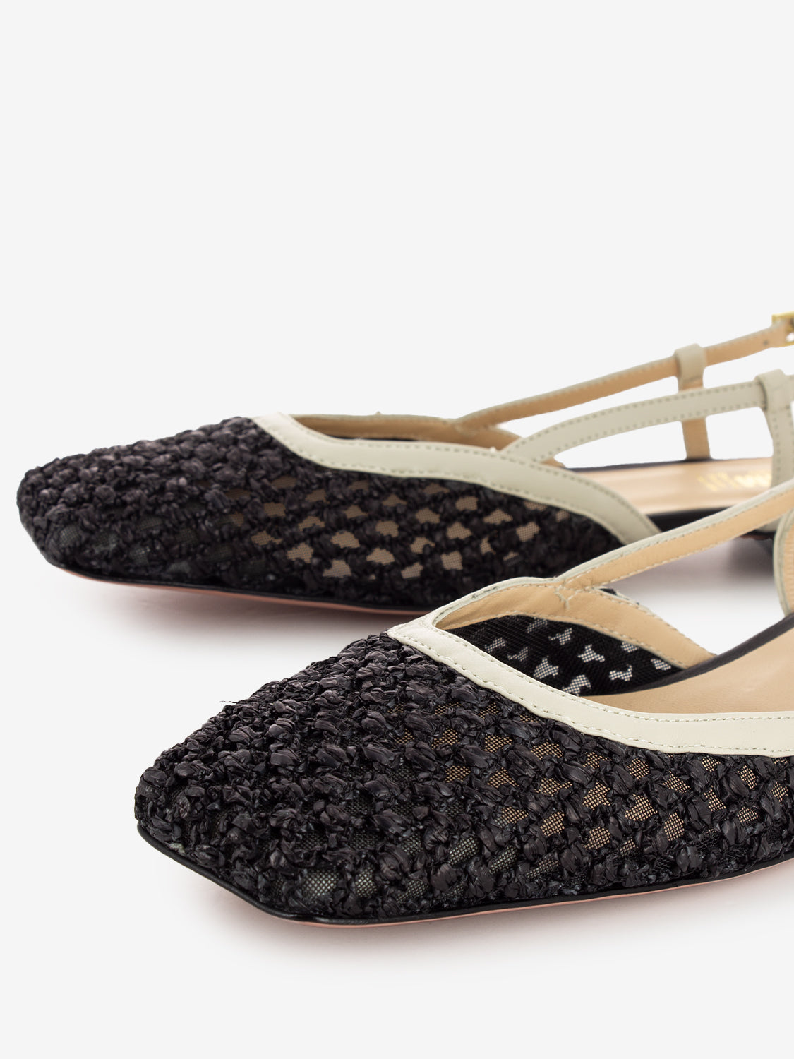 Slingback in raffia nero / avorio