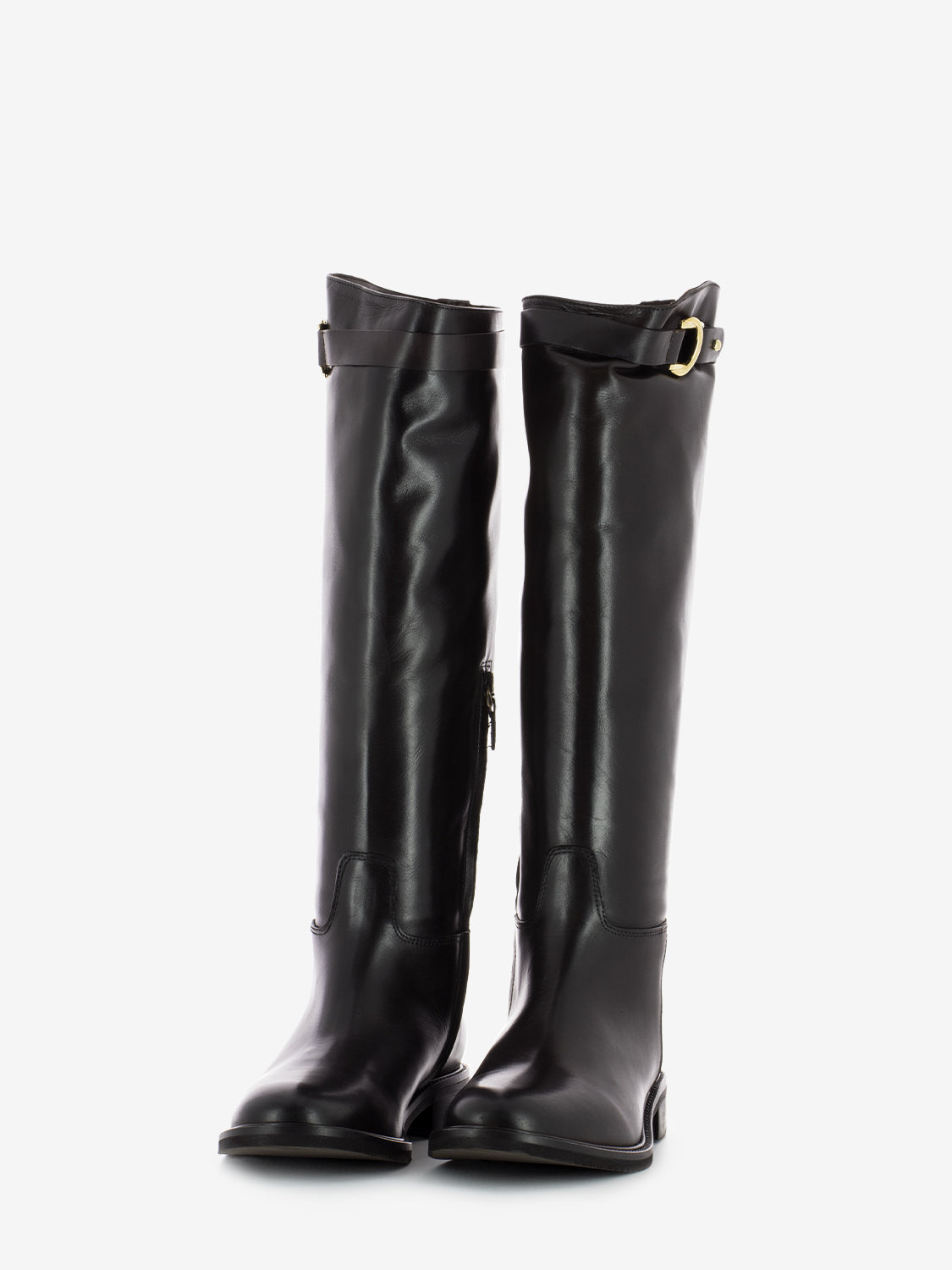 Boot with dark brown strap