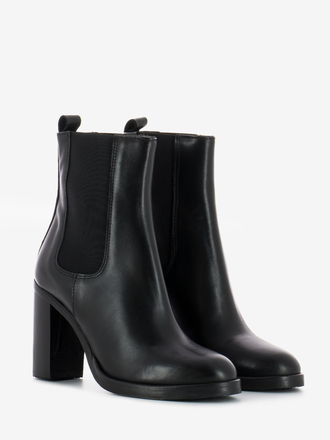 Ankle boots with elastic sides in black leather