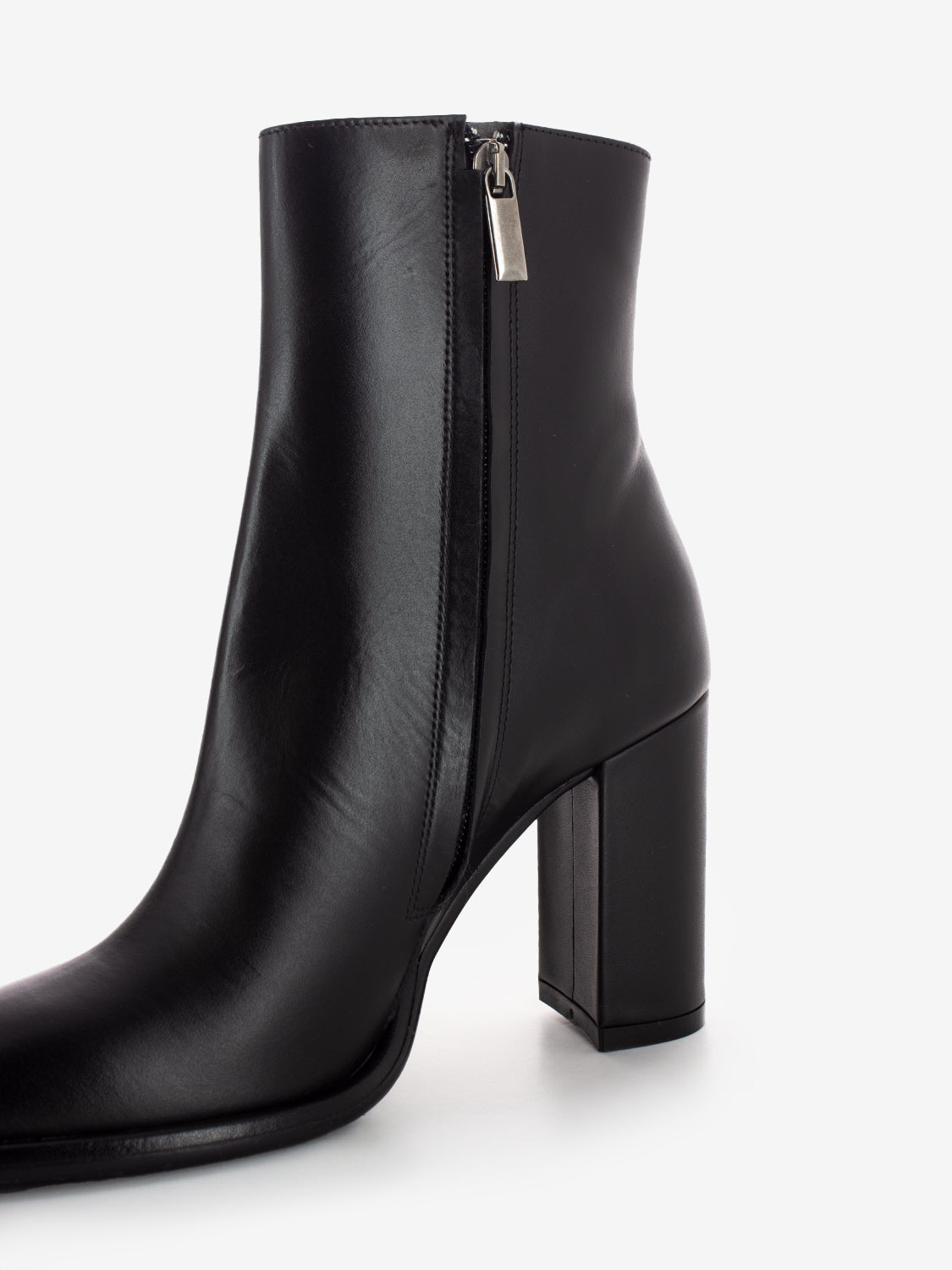 R2462-VIT_BLK BLACK CALFSKIN 90MM ANKLE BOOT