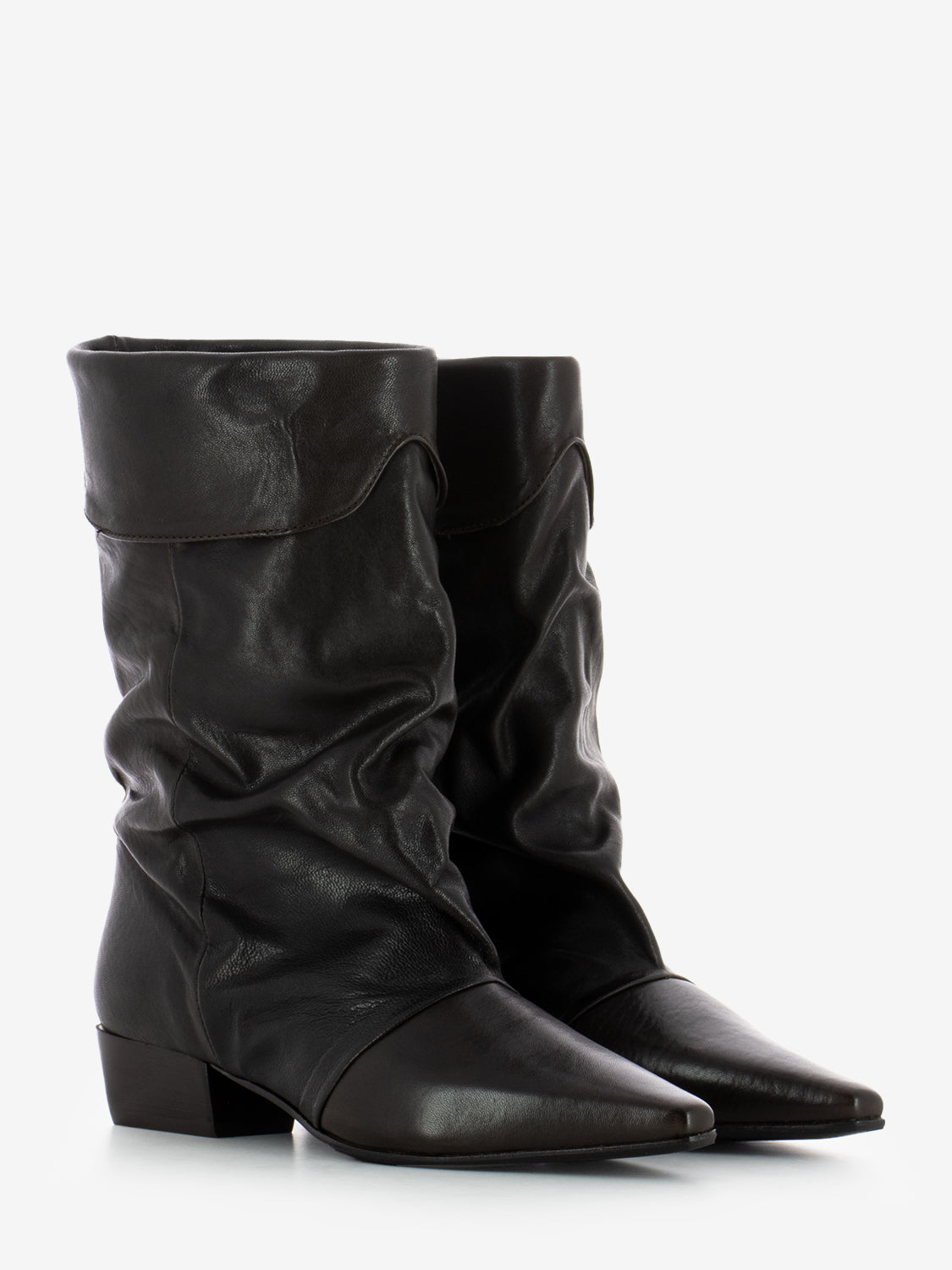Stivaletto in pelle effetto slouchy
